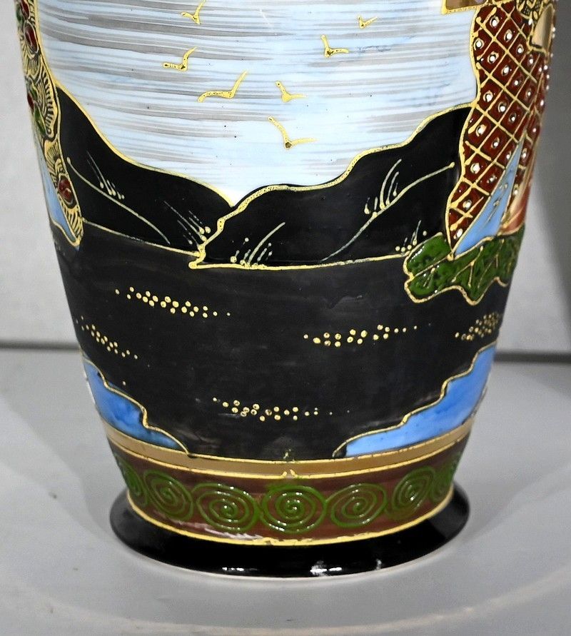 photo vinterior Pair Of Japanese Porcelain Satsuma Vases   Early 20th Century