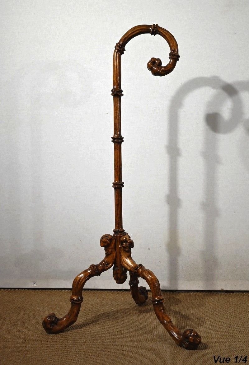 photo vinterior Linden Wood Clothes Thrower   Early 20th Century