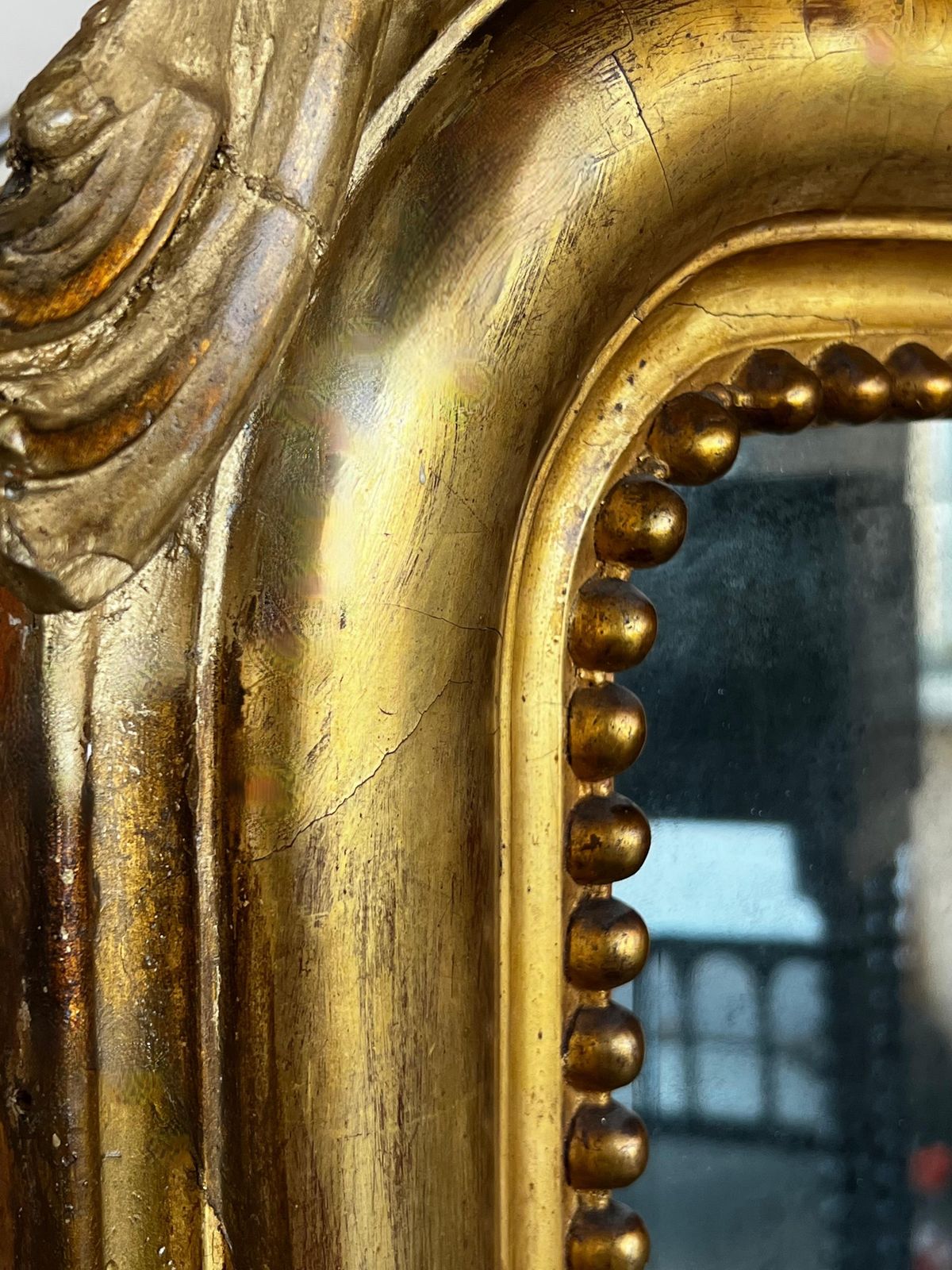 Miroir rectangulaire d'époque Empire en bois doré sculpté, à fronton, XIXe siècle photo vinterior
