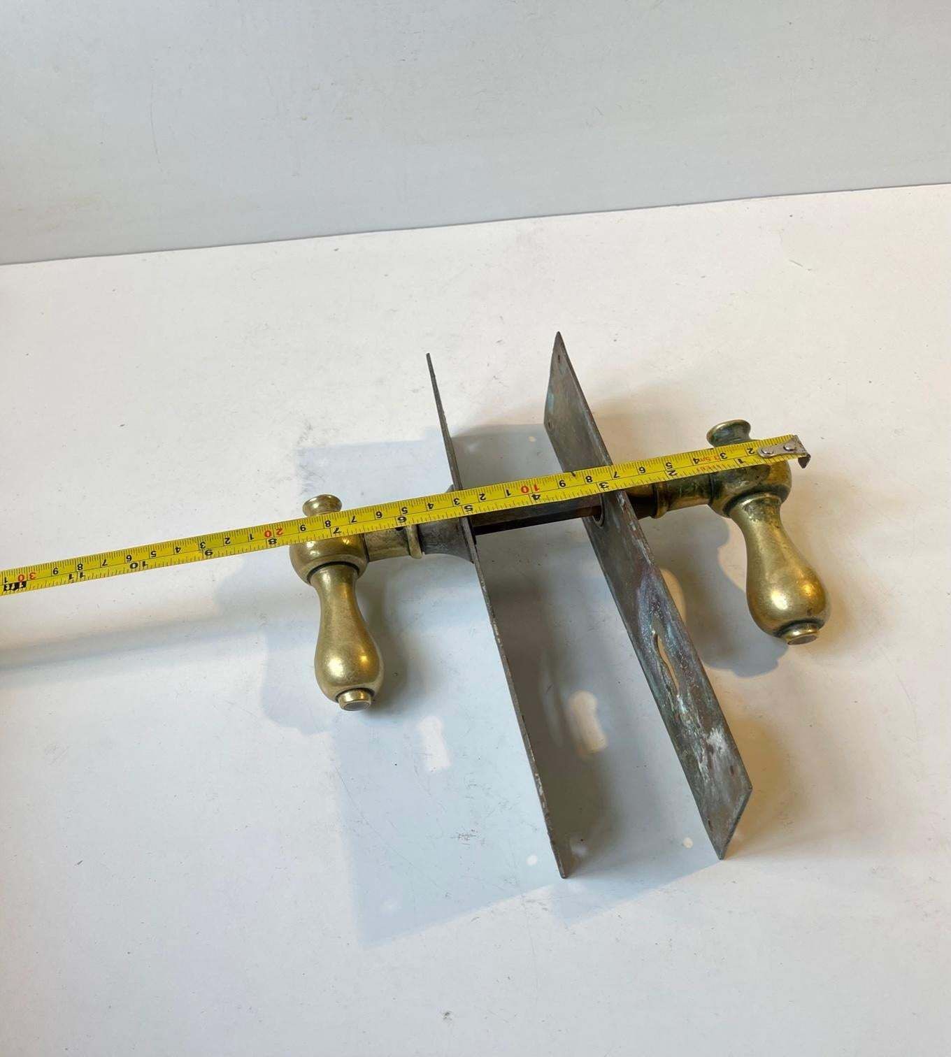 Home Fixtures Bauhaus Era Door Handle Set In Bronze And Brass, 1930s, 1 Set photo