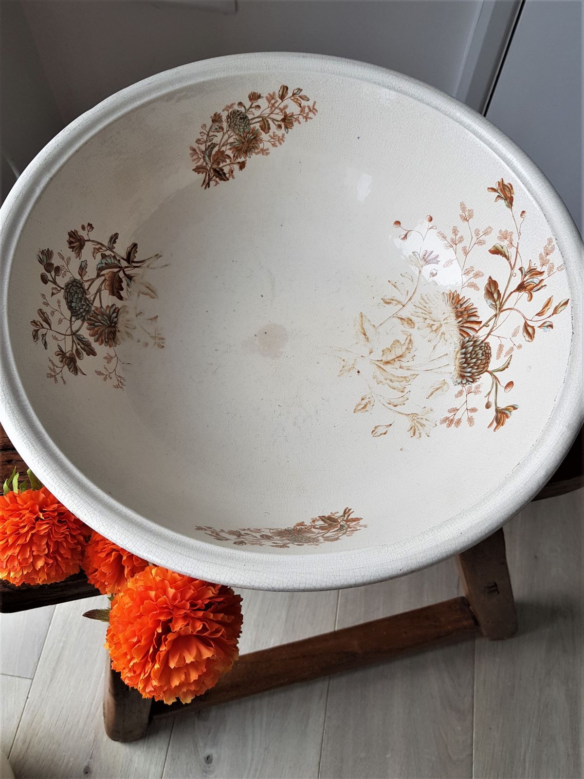 Large Authentic Victorian Washbasin And Jug photo vinterior
