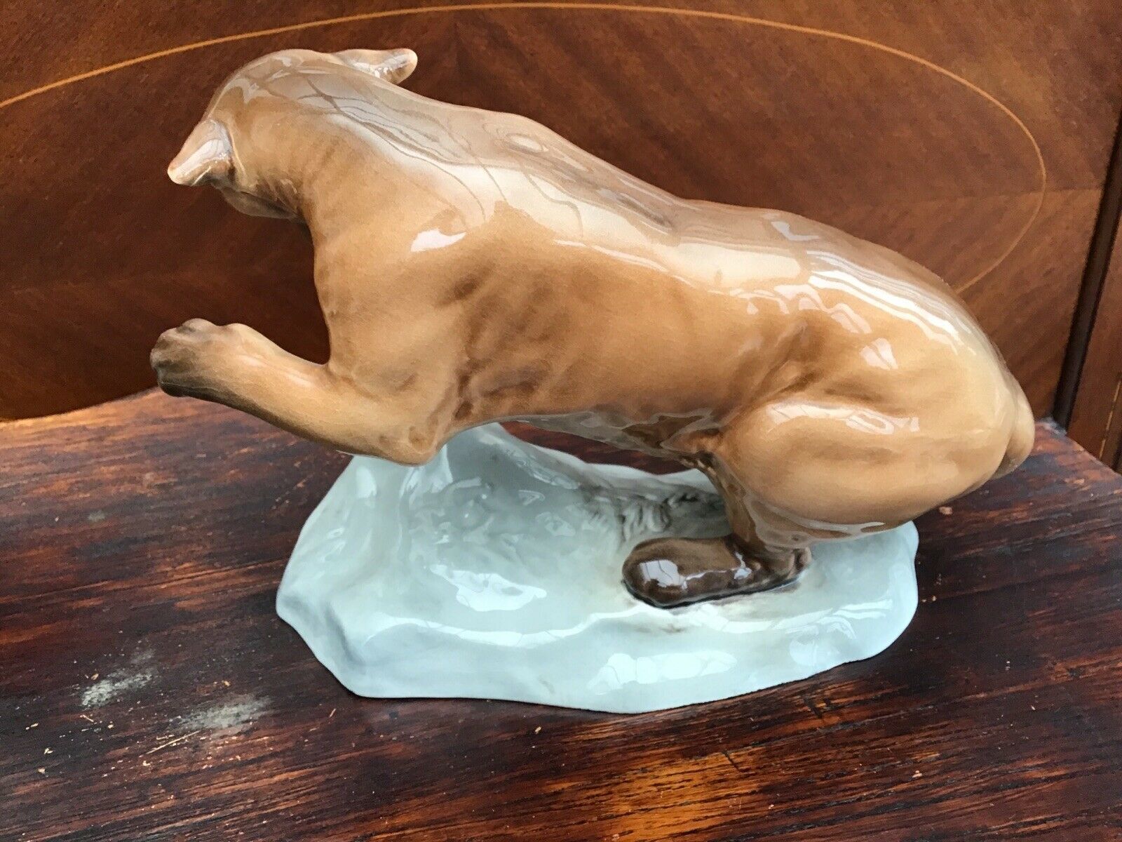 Beswick No.1823 Large Mountain Cat. Umber And Chocolate Glaze photo vinterior