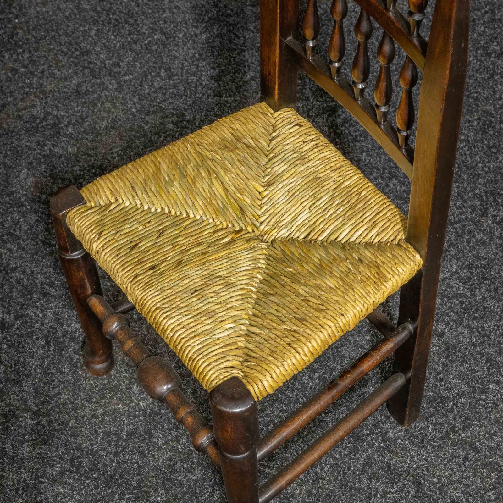 Set Of Eight Georgian Lancashire Spindleback Chairs photo 4450.0