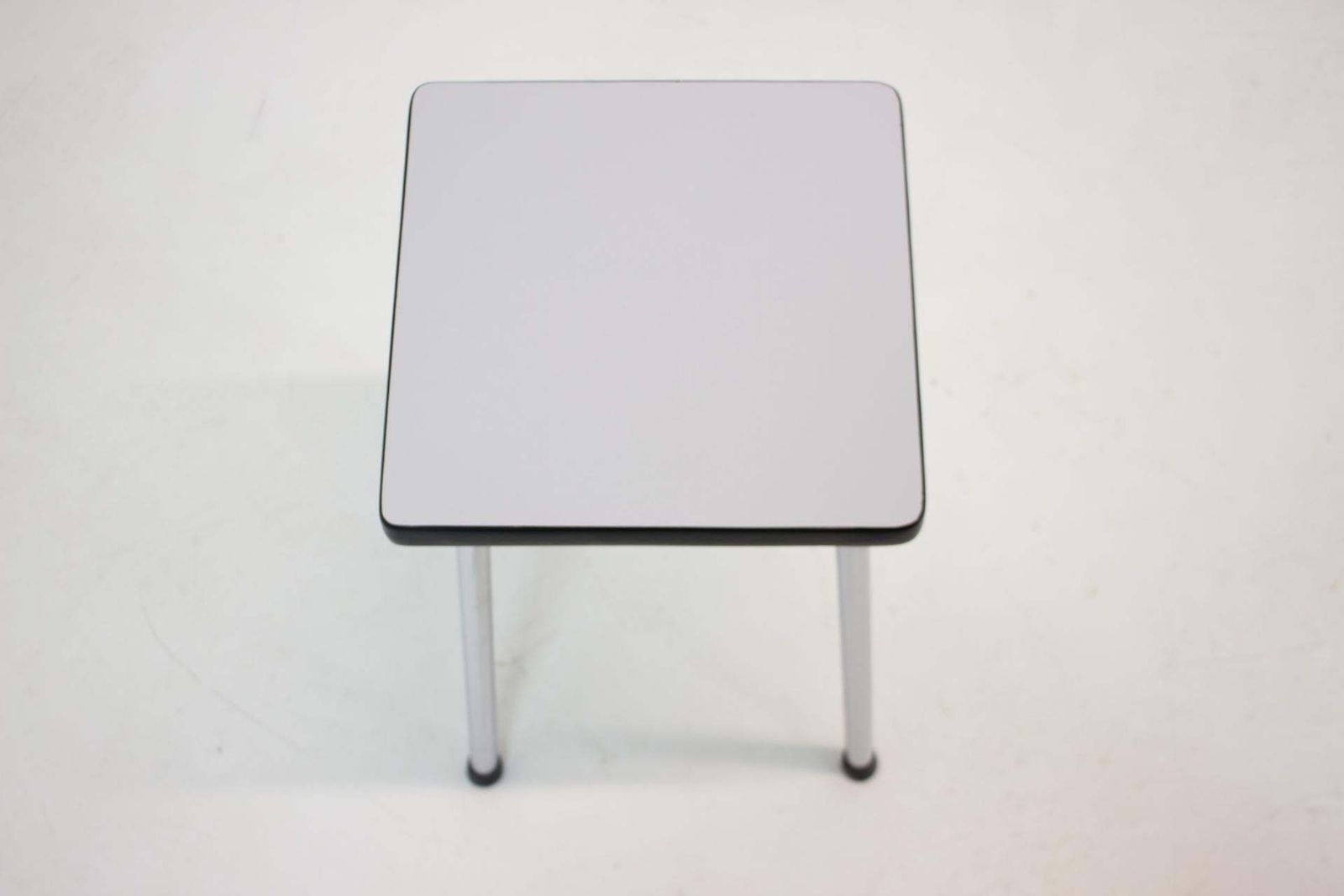 Mid Century Flower Table,1960's. photo vinterior