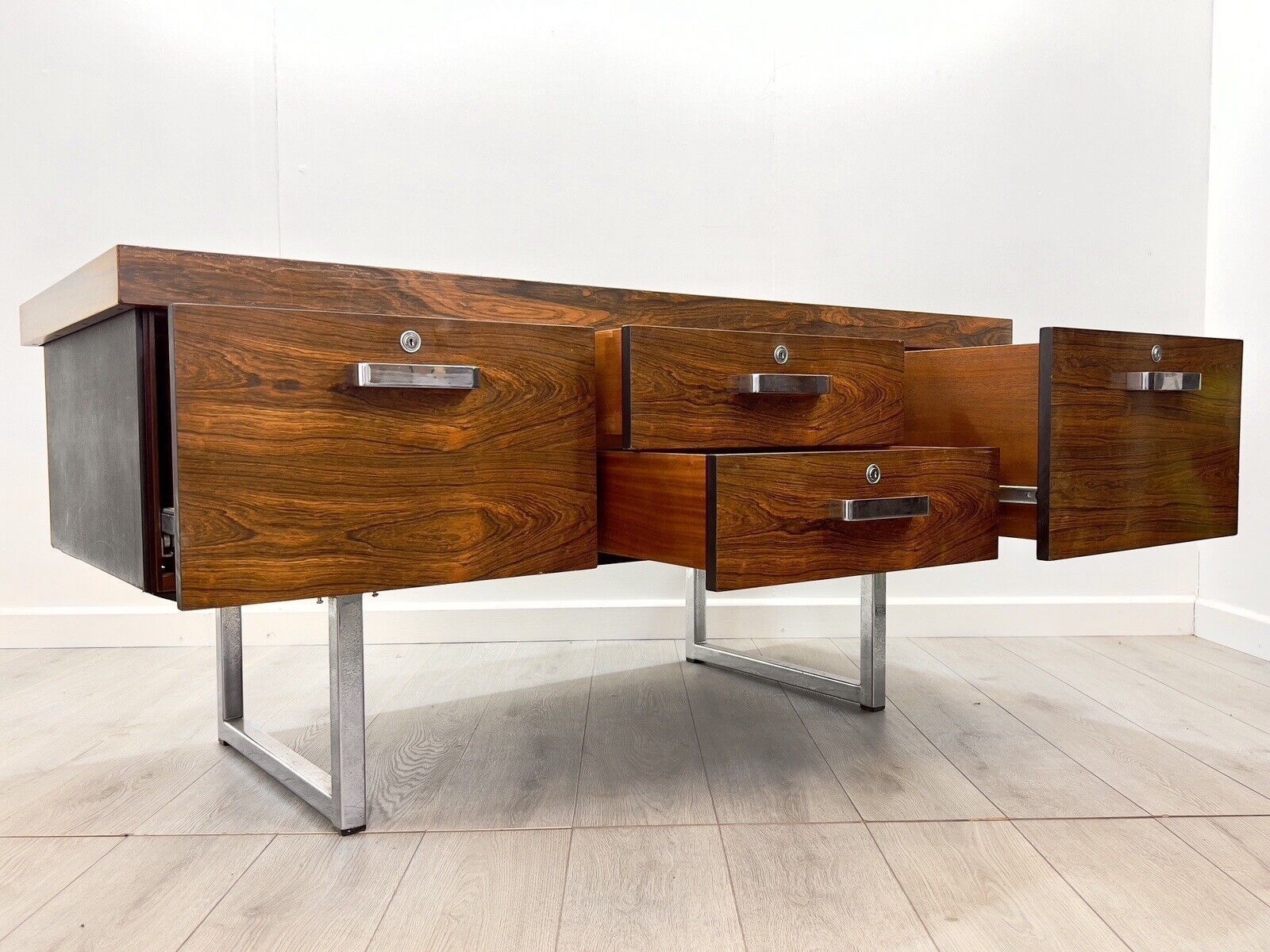 Trevor Chinn & Ray Leigh For Gordon Russell Prestige Rosewood & Chrome Sideboard photo for sale