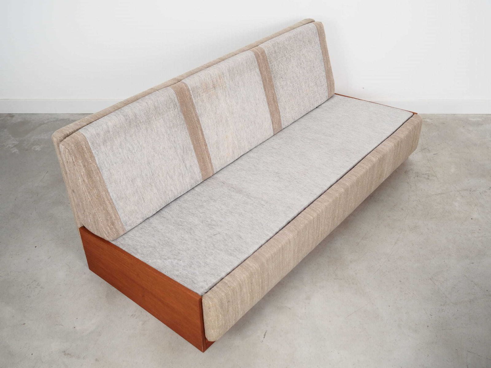 1259.0 Teak Sofa, Danish Design, 1970s, Production: Denmark photo