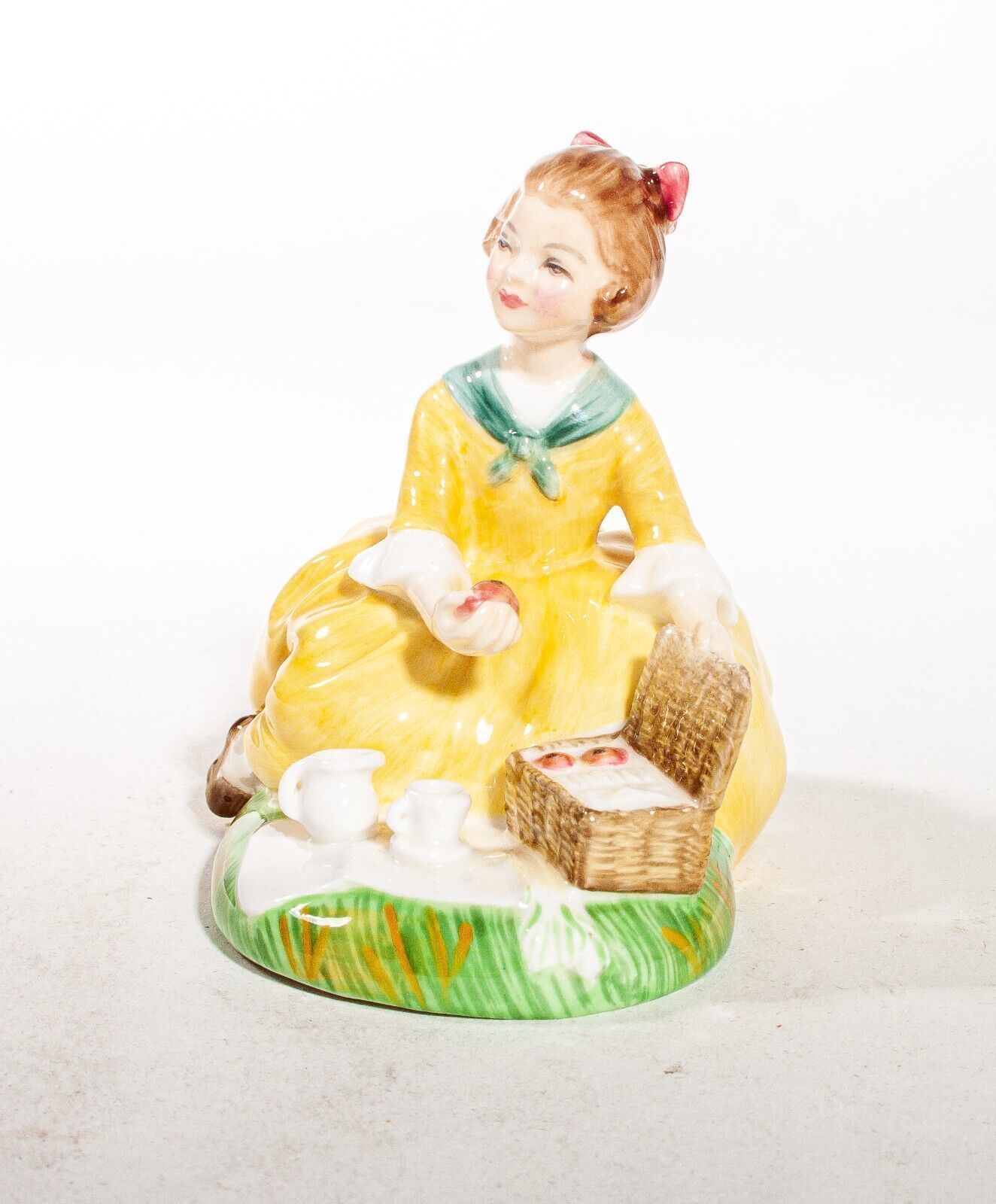 Royal Doulton Ladies Figure 'Picnic'  Uk Made! photo furniture