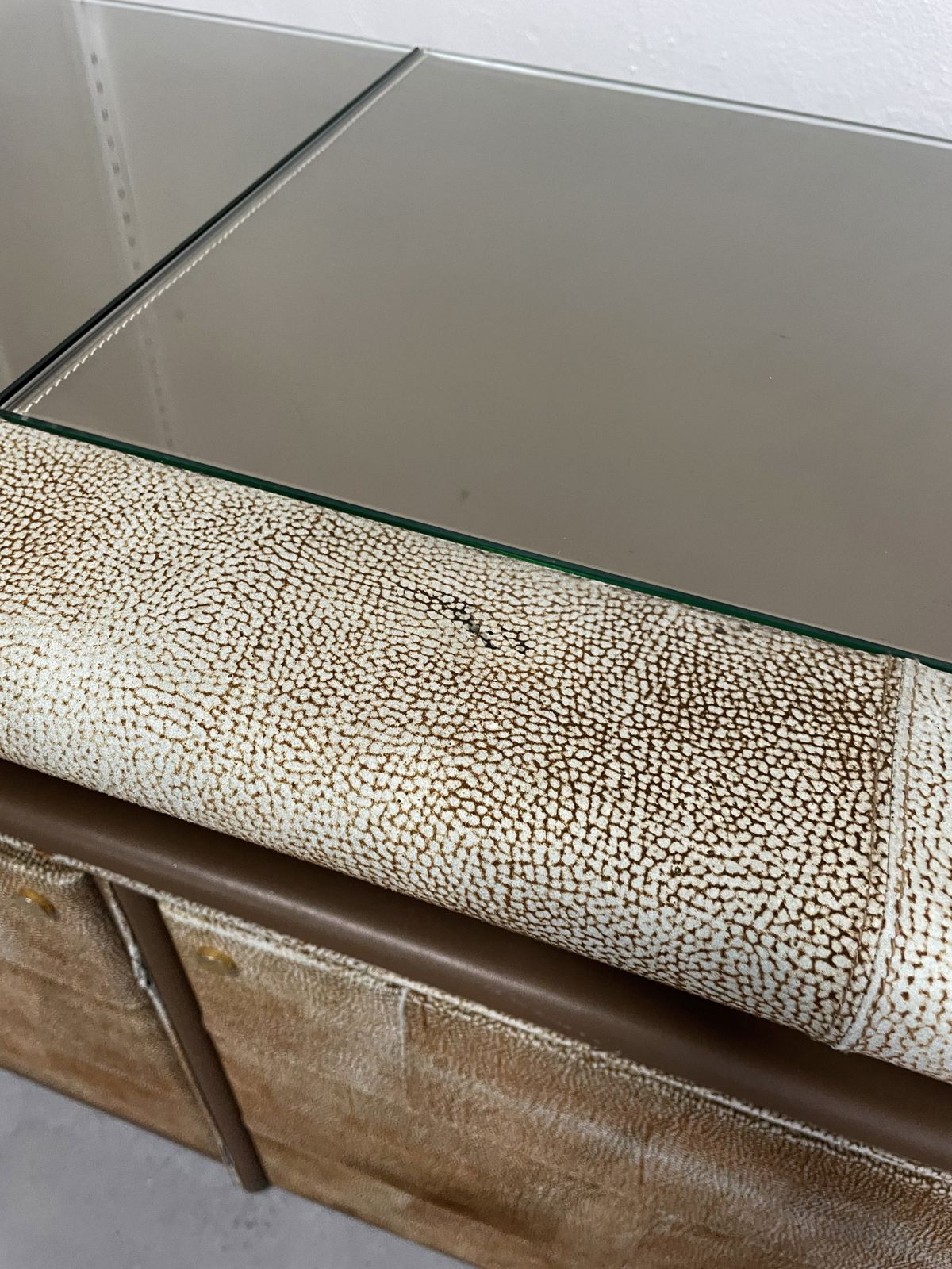 photo vinterior Suede Leather Sideboard 'Bogo' By Carlo Bartoli For Rossi Di Albizzate, Italy 1980s