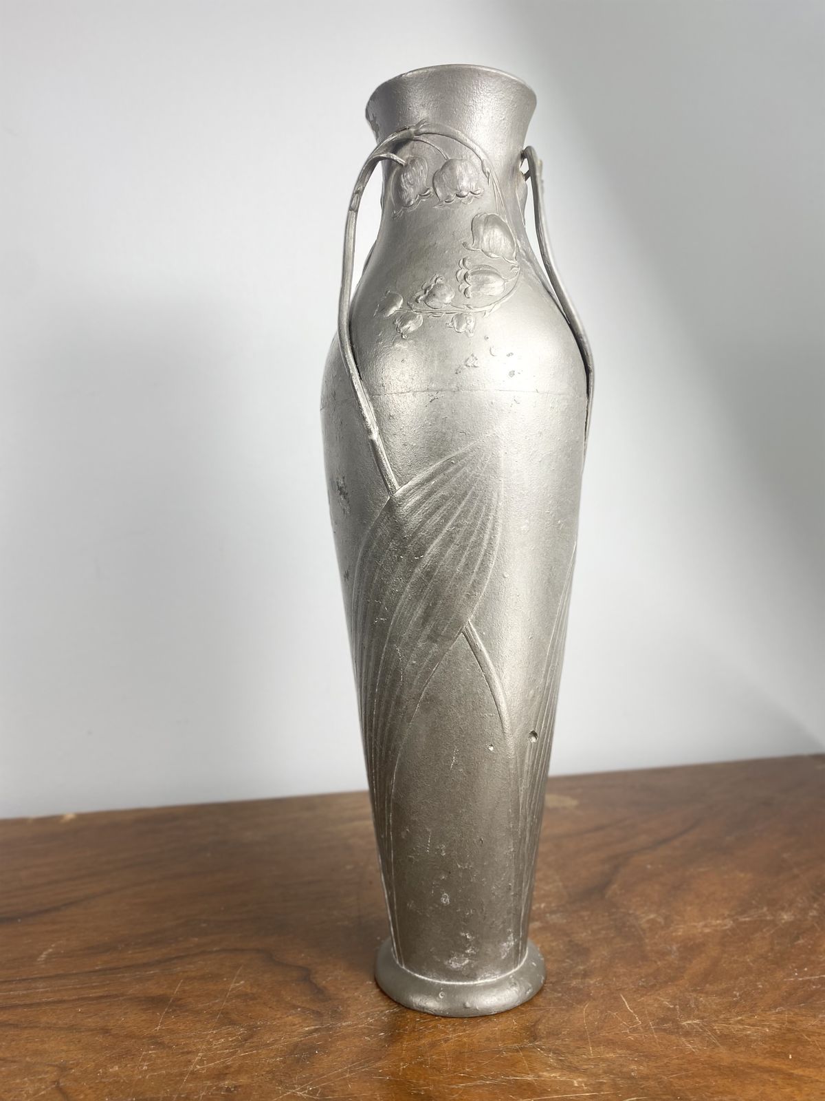 Hugo Leven For Kayserzinn   Art Nouveau Floral Pewter Vase N° 4312, 1900s Germany photo for sale