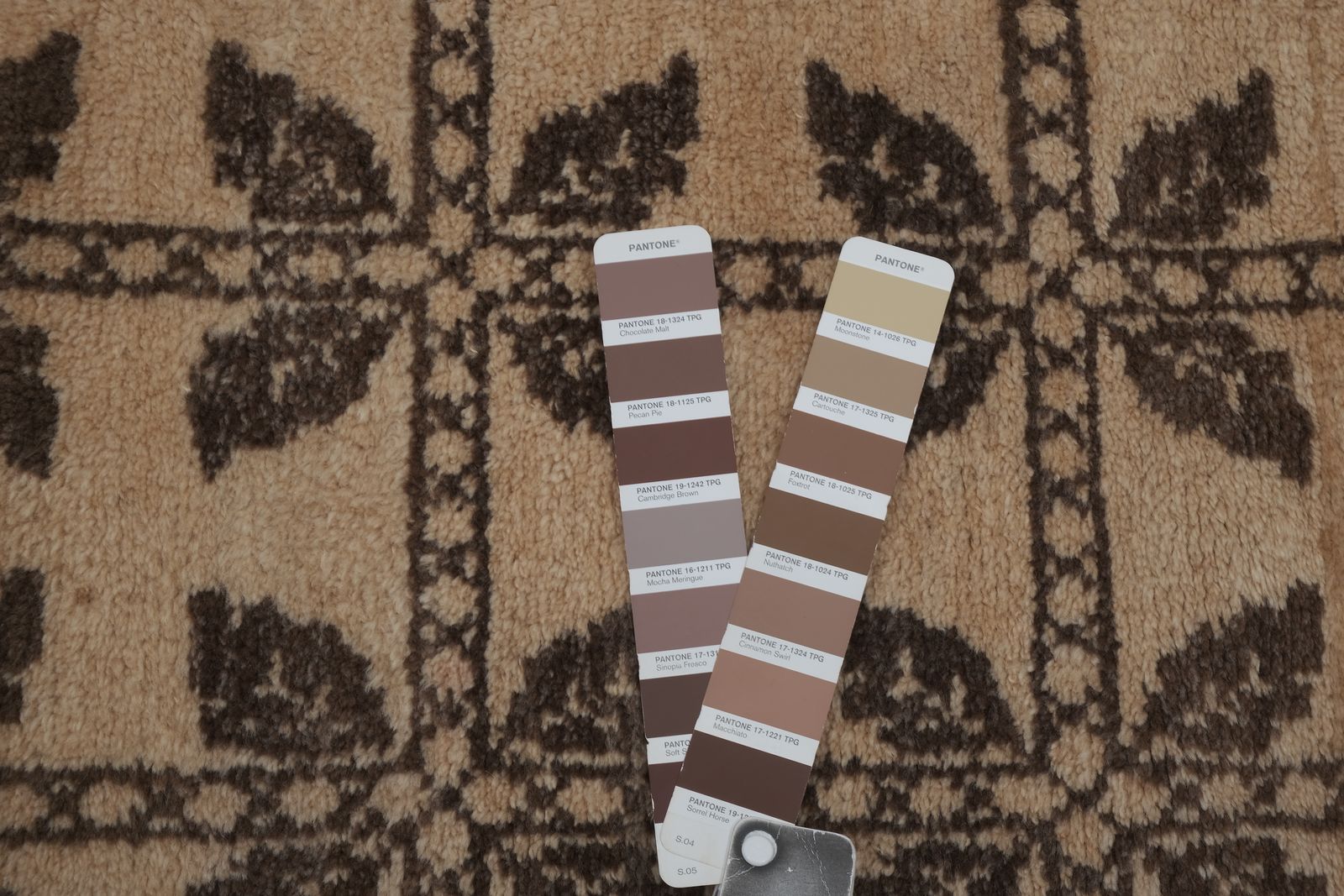 photo furniture 1960s Turkish Tulu Rug 4' X 6'3''