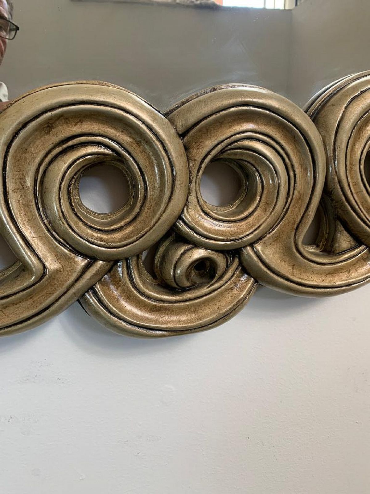 photo vintage Mirror With Filiform Lines In Lacquered And Gilded Resin For Lam Lee Group 1990s
