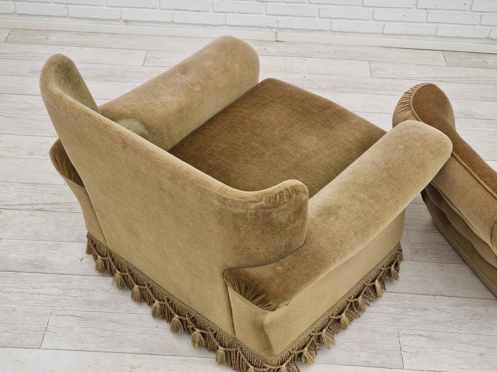 Ca. Jaren 1970, Deense Vintage Clubfauteuil, Bekleding In Velours photo vinterior