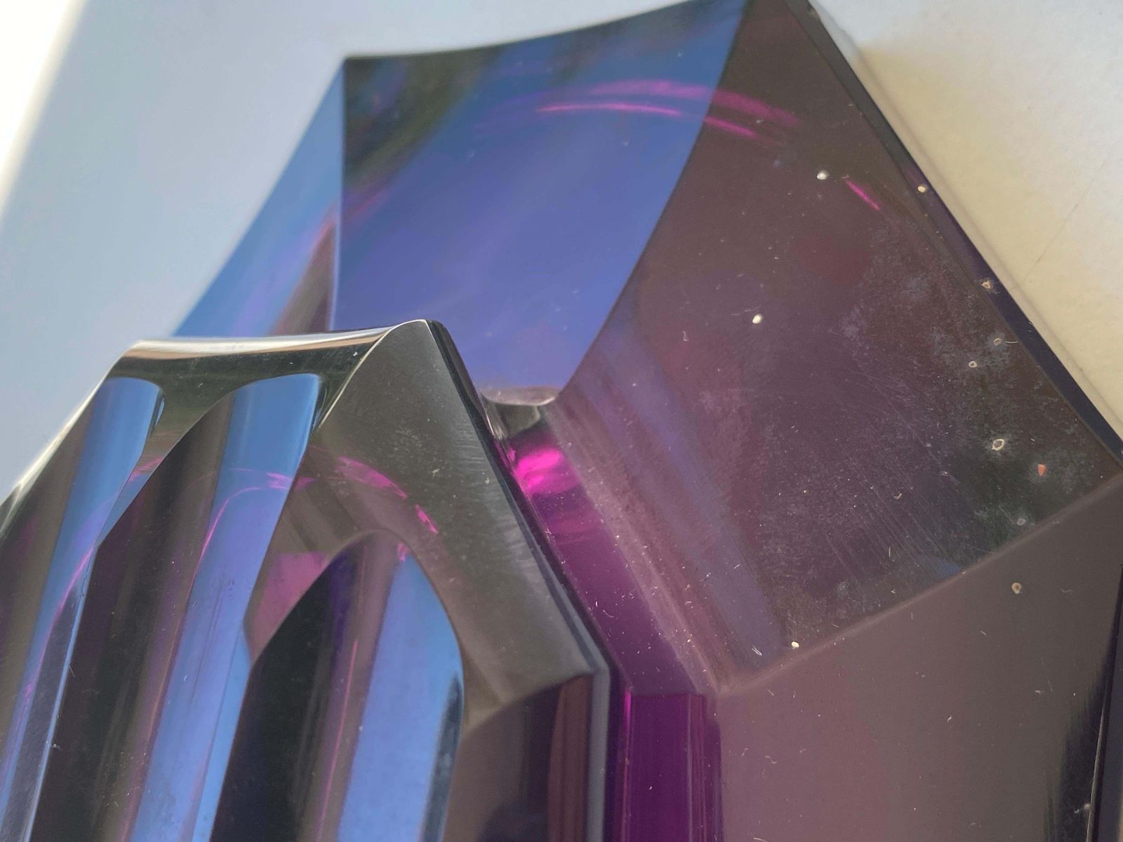 Art Deco Vide Poche Or Ashtray, In Purple Color, In Art Glass, From France 1940 photo vinterior
