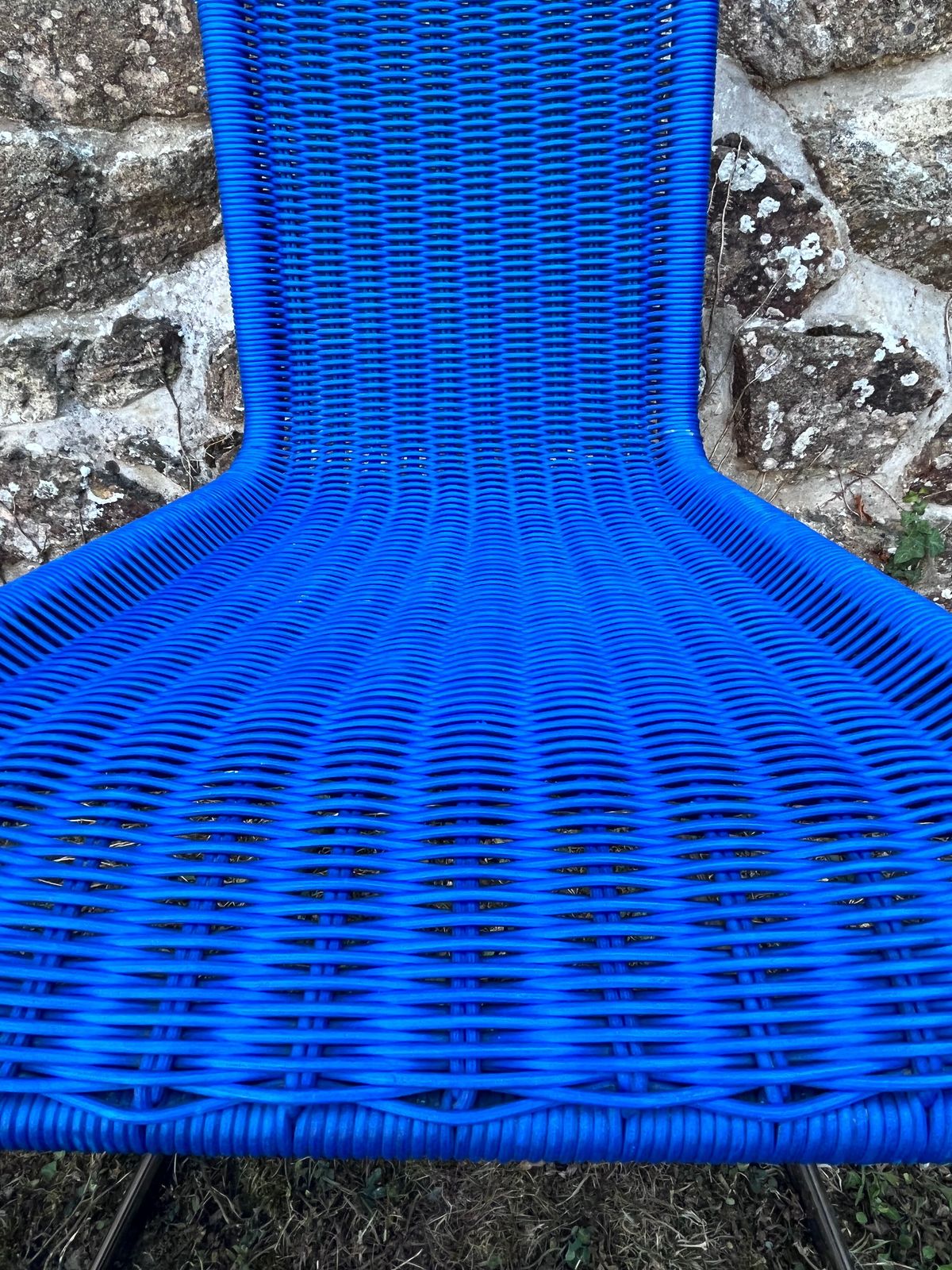 photo vinterior Cantilever B20 Chairs Published By Tecta