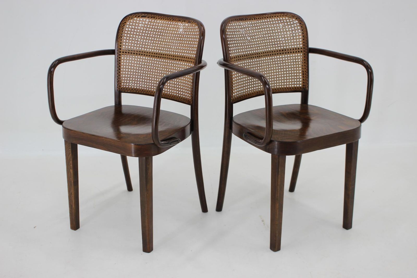 1920s Josef Hoffmann Bentwood Chairs, No. 811 For Thonet,Czechoslovakia photo vinterior