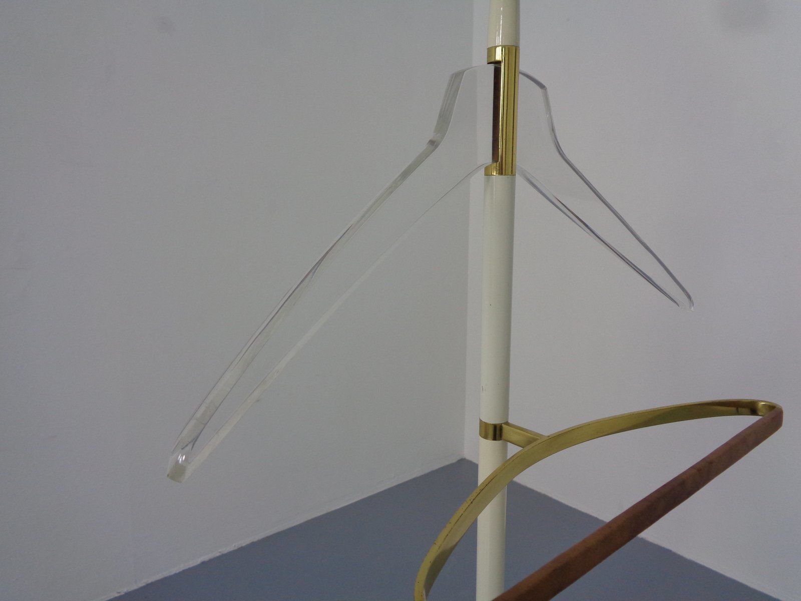 photo furniture Valet Stand In Brass & Acrylic Glass & Leather From Vereinigte Werkstätten, Germany, 1950s