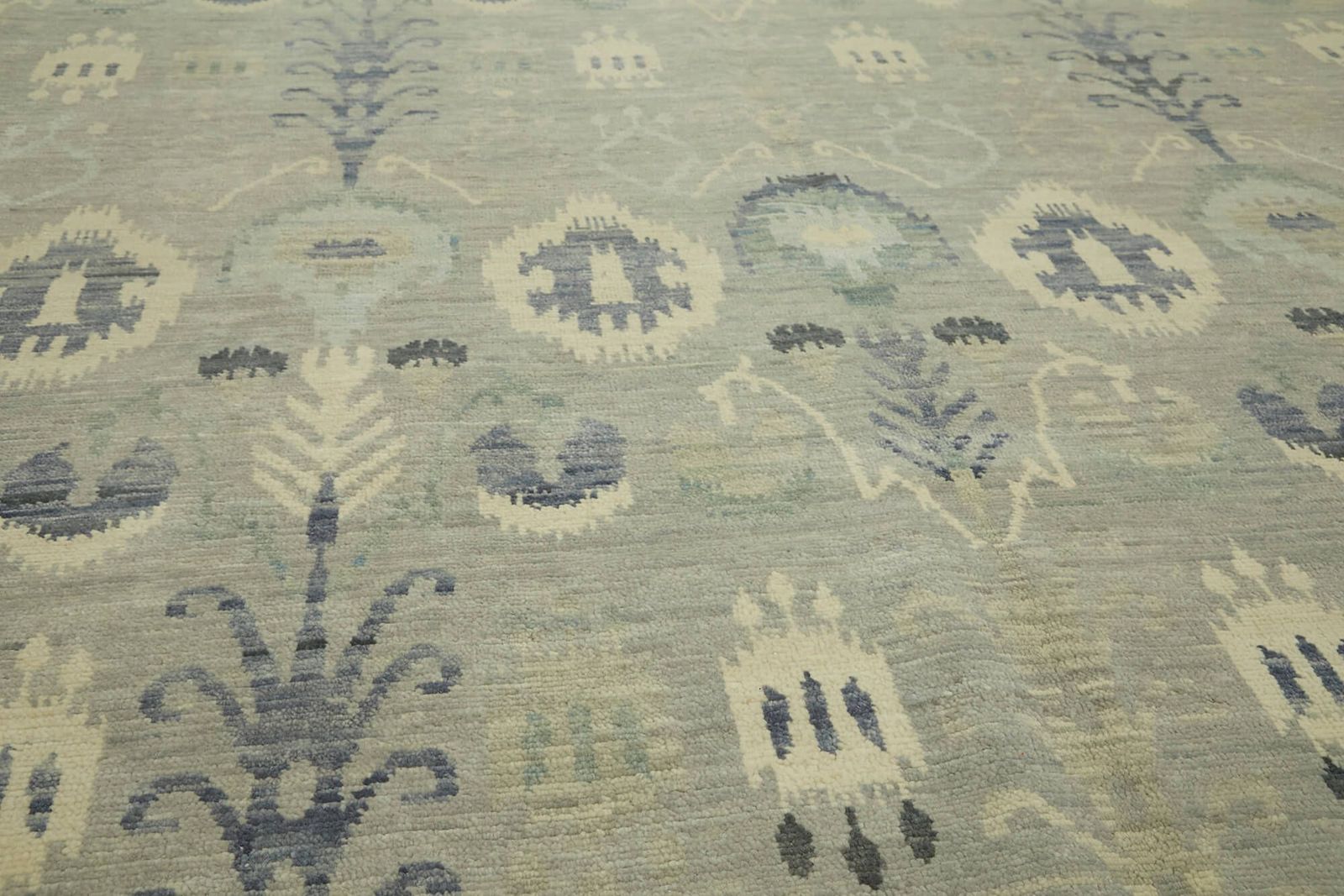 photo for sale Grey Oriental Oushak Rug 273 X 361 Cm