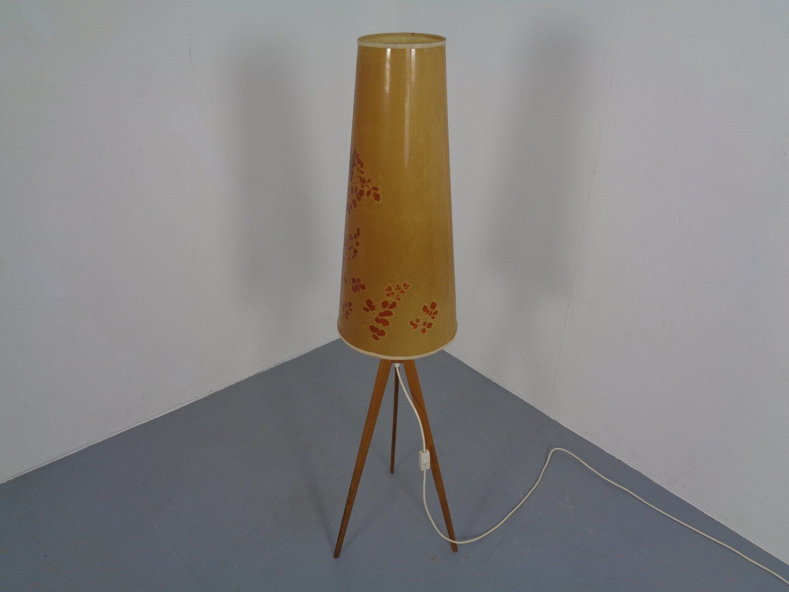 Vintage Tripod Floor Lamp, 1960s photo Lighting