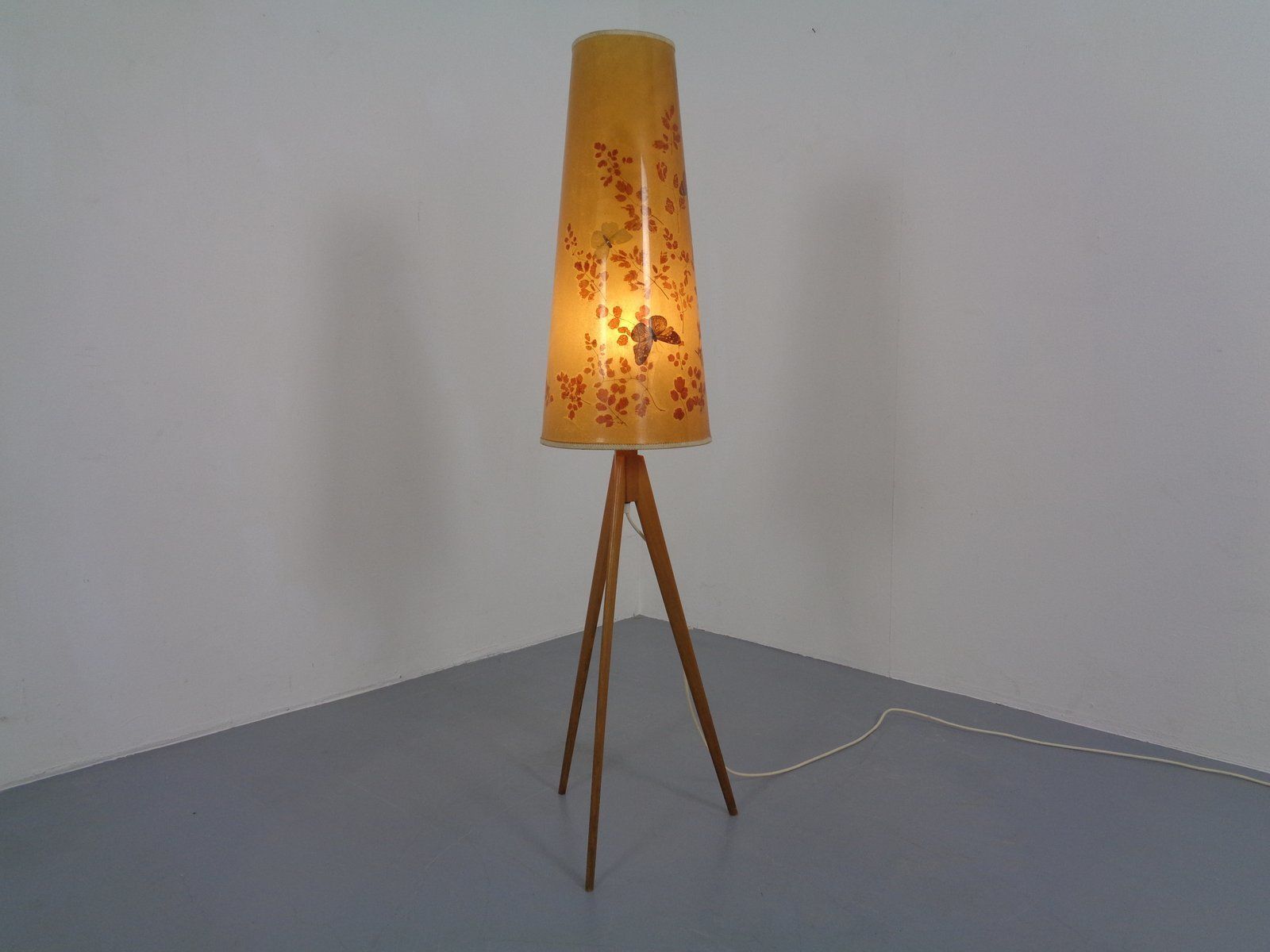 Vintage Tripod Floor Lamp, 1960s photo 569.0