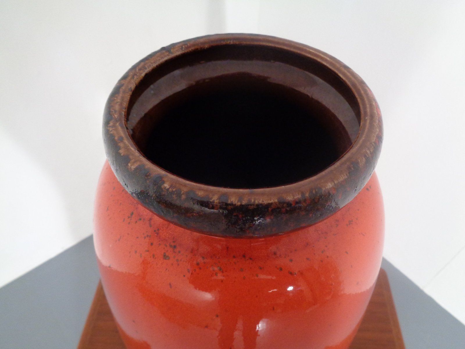 photo furniture Large Glazed Ceramic Nr. 284 53 Vase From Scheurich 1970s