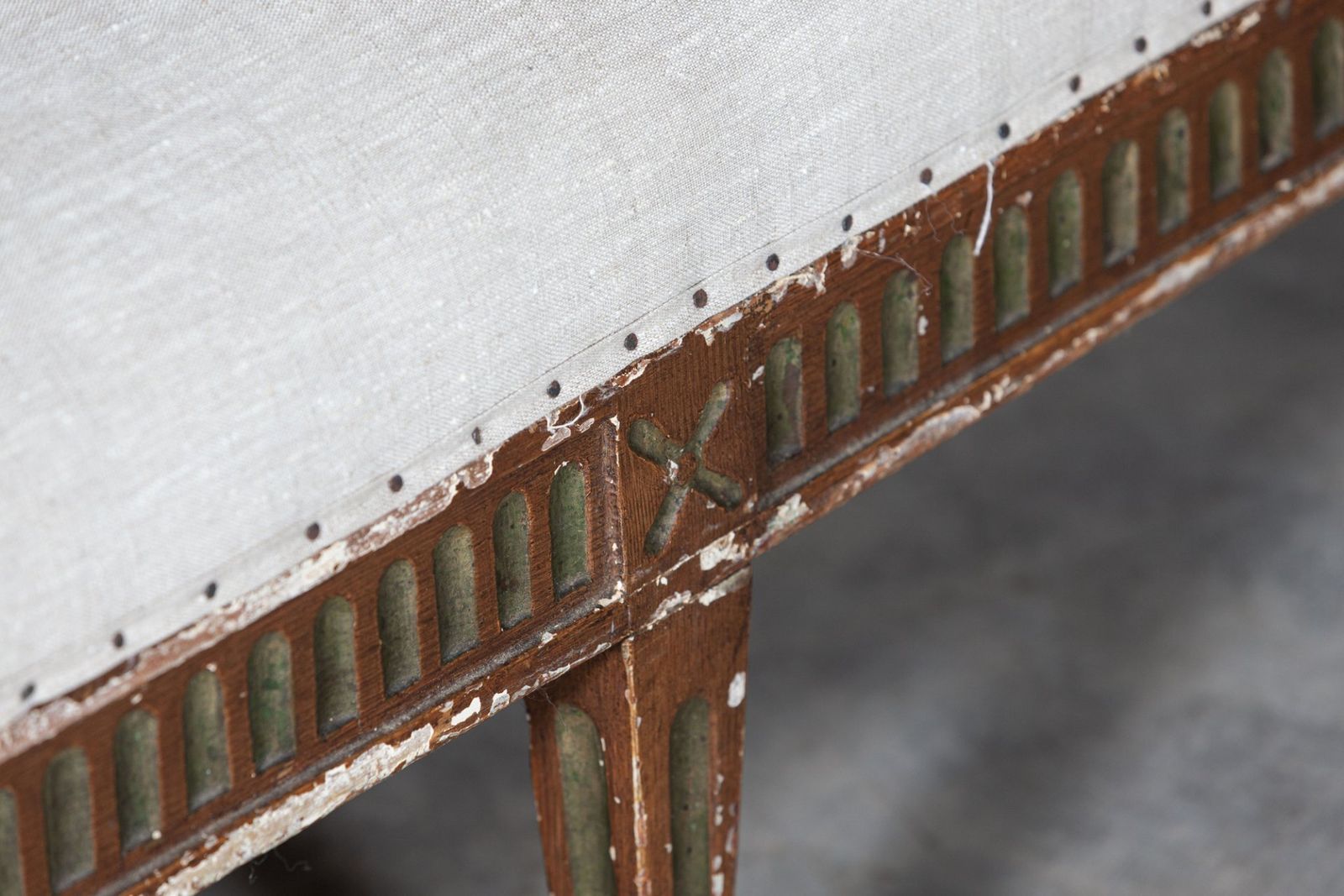 Swedish Painted Gustavian Sofa   Daybed photo furniture