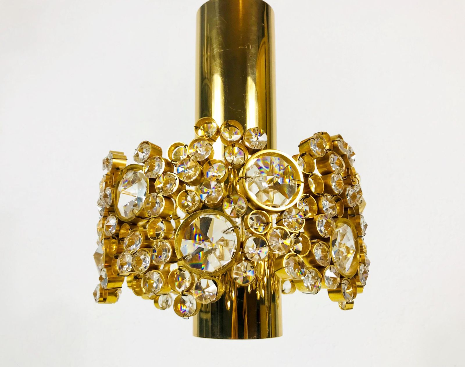 photo vinterior Pair Of Gilt Brass And Crystal Glass Chandeliers By Palwa, Germany, 1970s