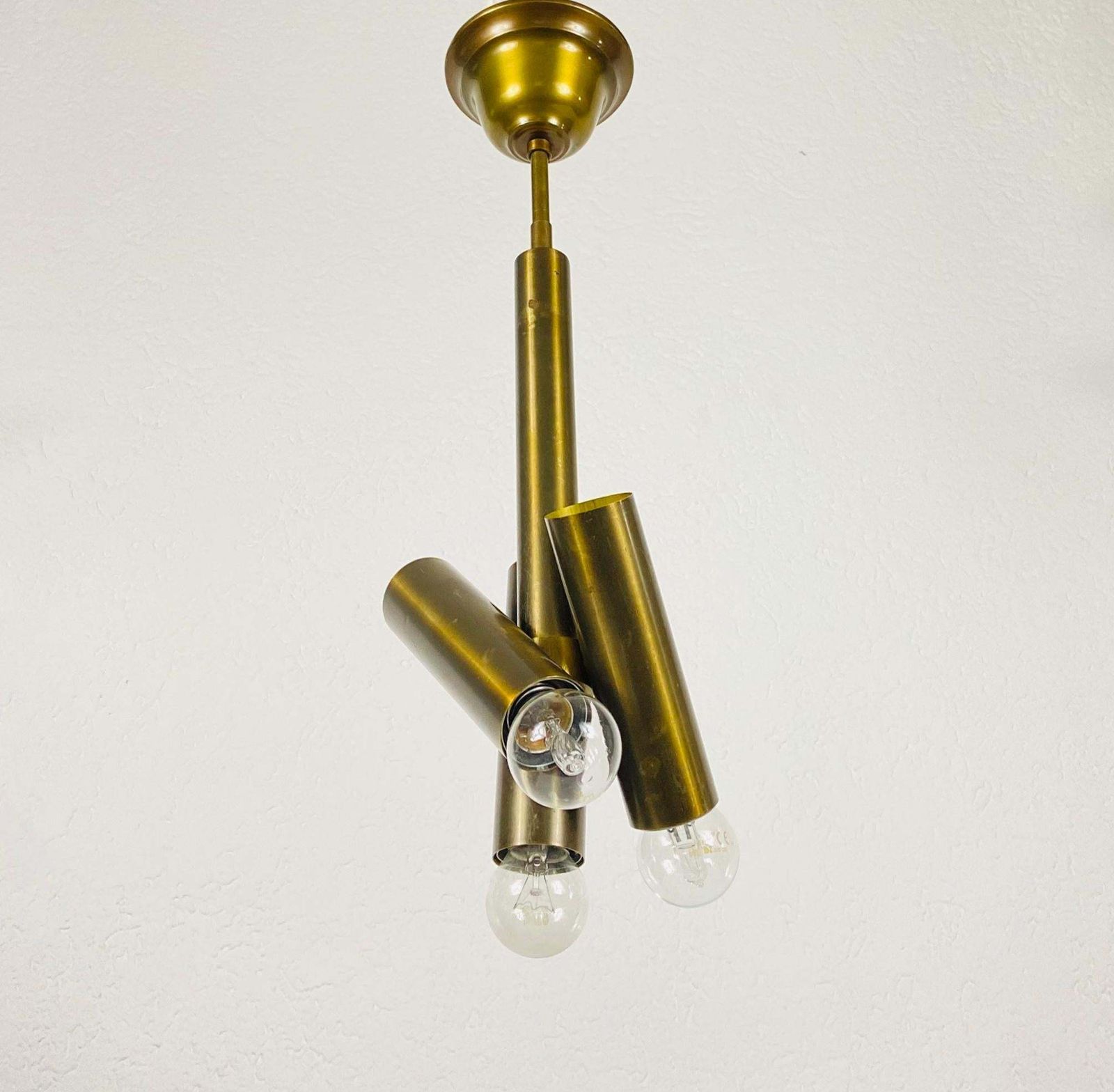 Italiaanse Mid Century Messing Hanglamp Met 3 Armen, In De Stijl Van Stilnovo, Italië, Ca. Jaren 1950 photo furniture