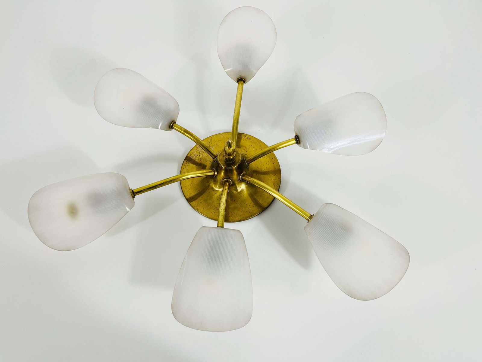 Italian Midcentury Brass 5 Arm Sputnik Chandelier, 1950s photo vinterior