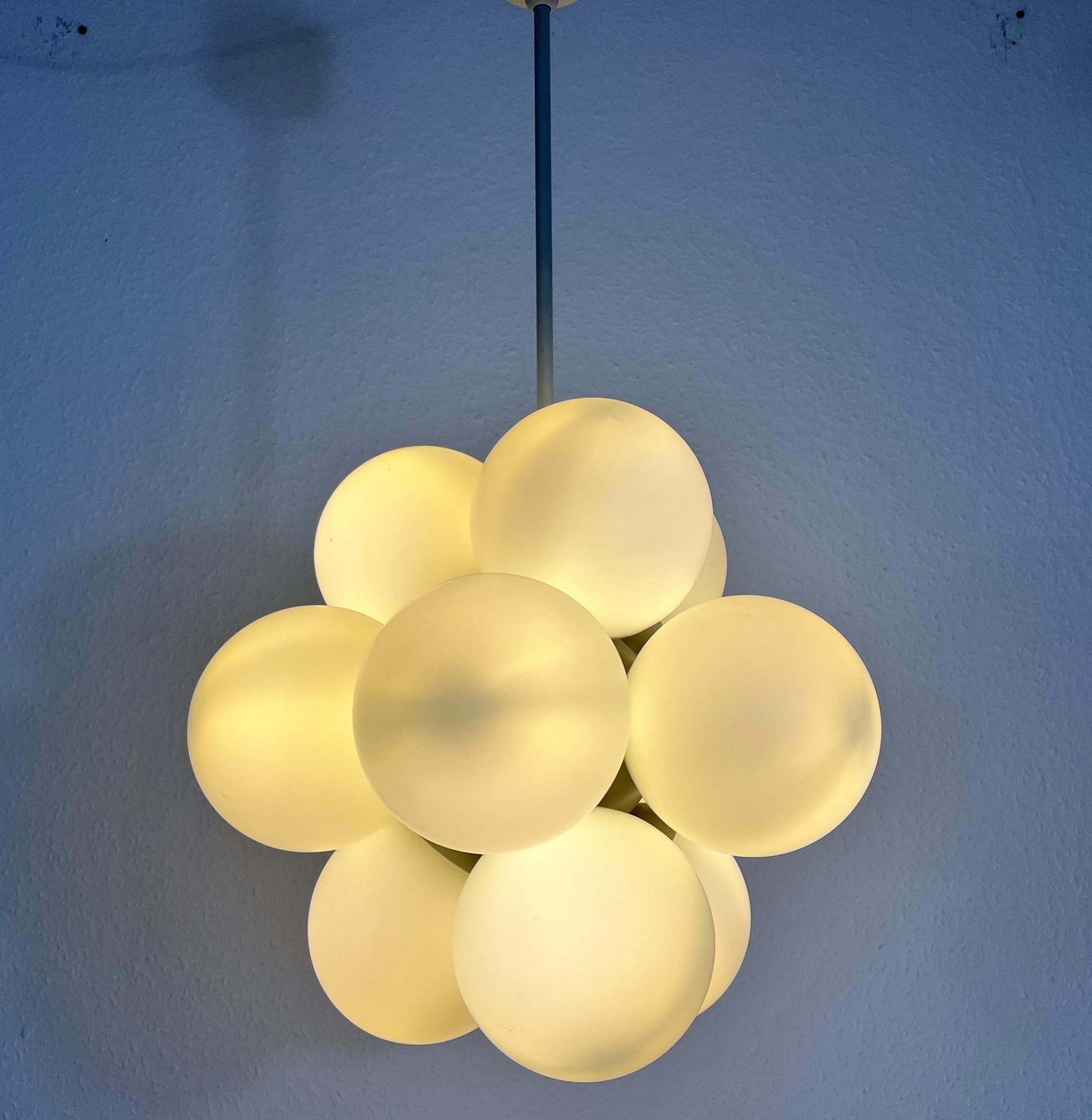 photo for sale Atomic Kaiser Midcentury White 12  Arm Space Age Chandelier, 1960s, Germany