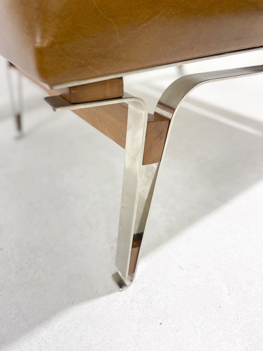 photo furniture Pair Of Mid Century Modern "856" Armchairs By Ico Parisi