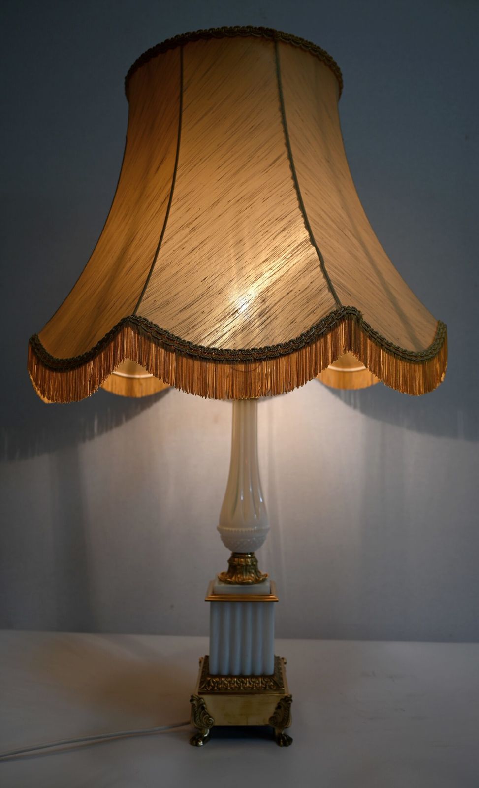 Important Opaline And Bronze Lamp, Louis XVI Style – 1950 photo furniture