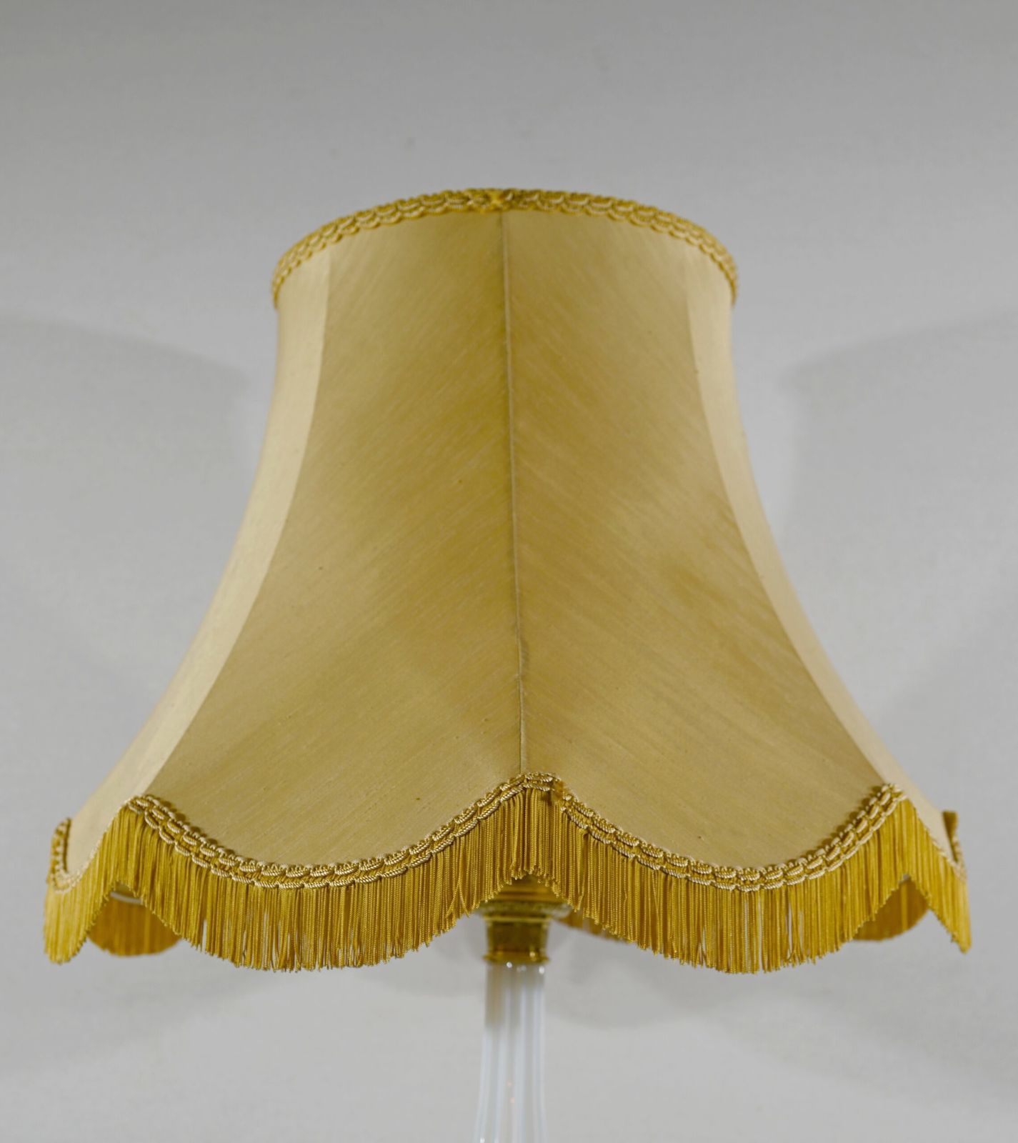 Important Opaline And Bronze Lamp, Louis XVI Style – 1950 photo Lighting