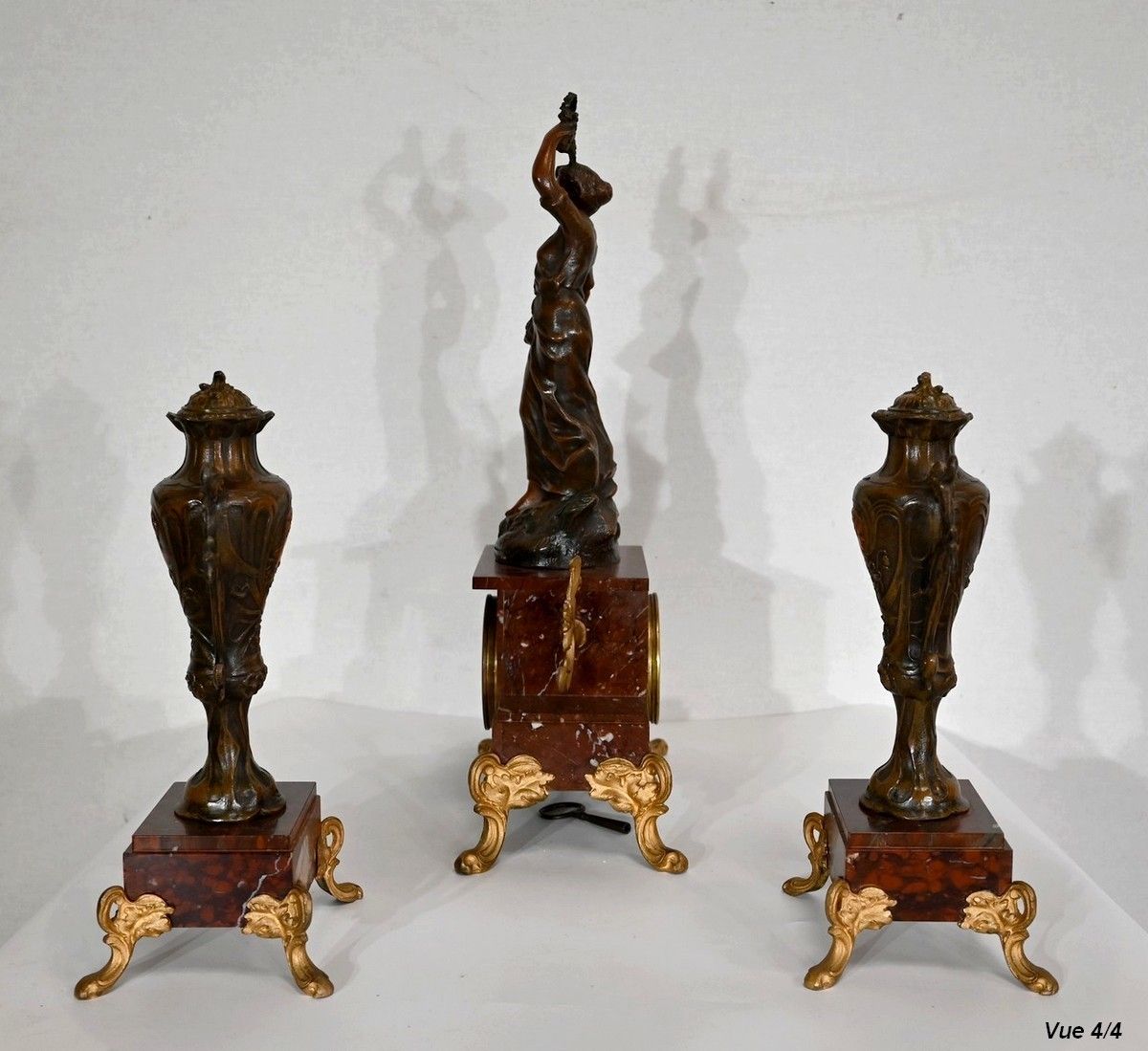 photo vinterior Regule And Cherry Marble Mantelpiece Set – 1920
