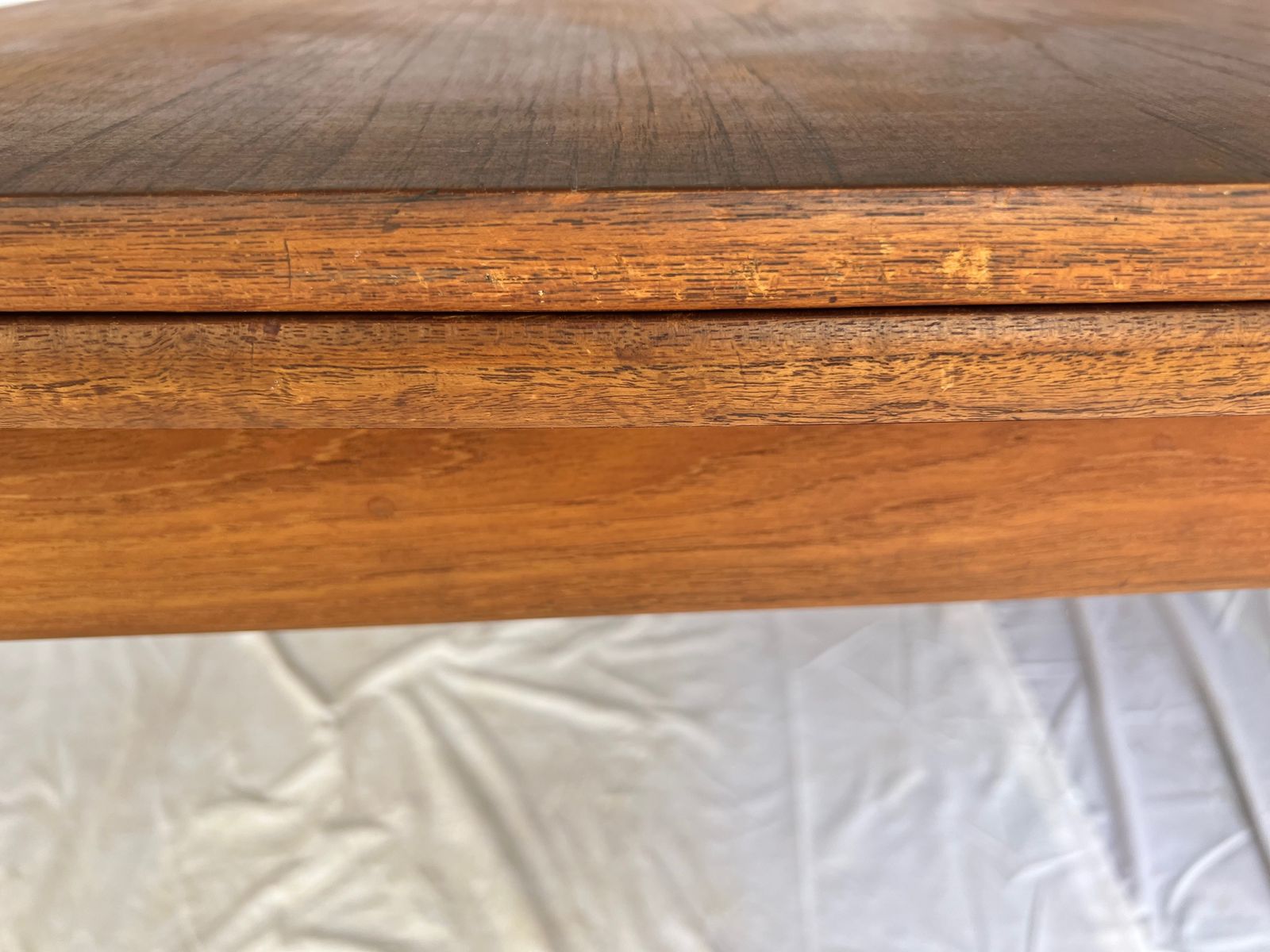 photo vintage 1960s Teak Wood Extendable Dining Table By Finn Juhl For France & Sons