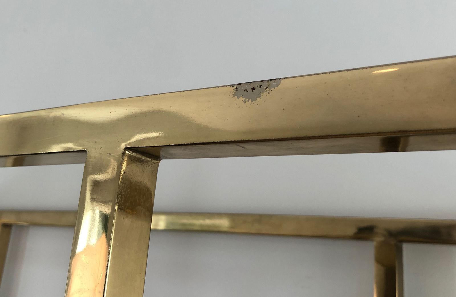 photo vintage Shelf In Chrome And Golden Chrome In The Taste Of Willy Rizzo