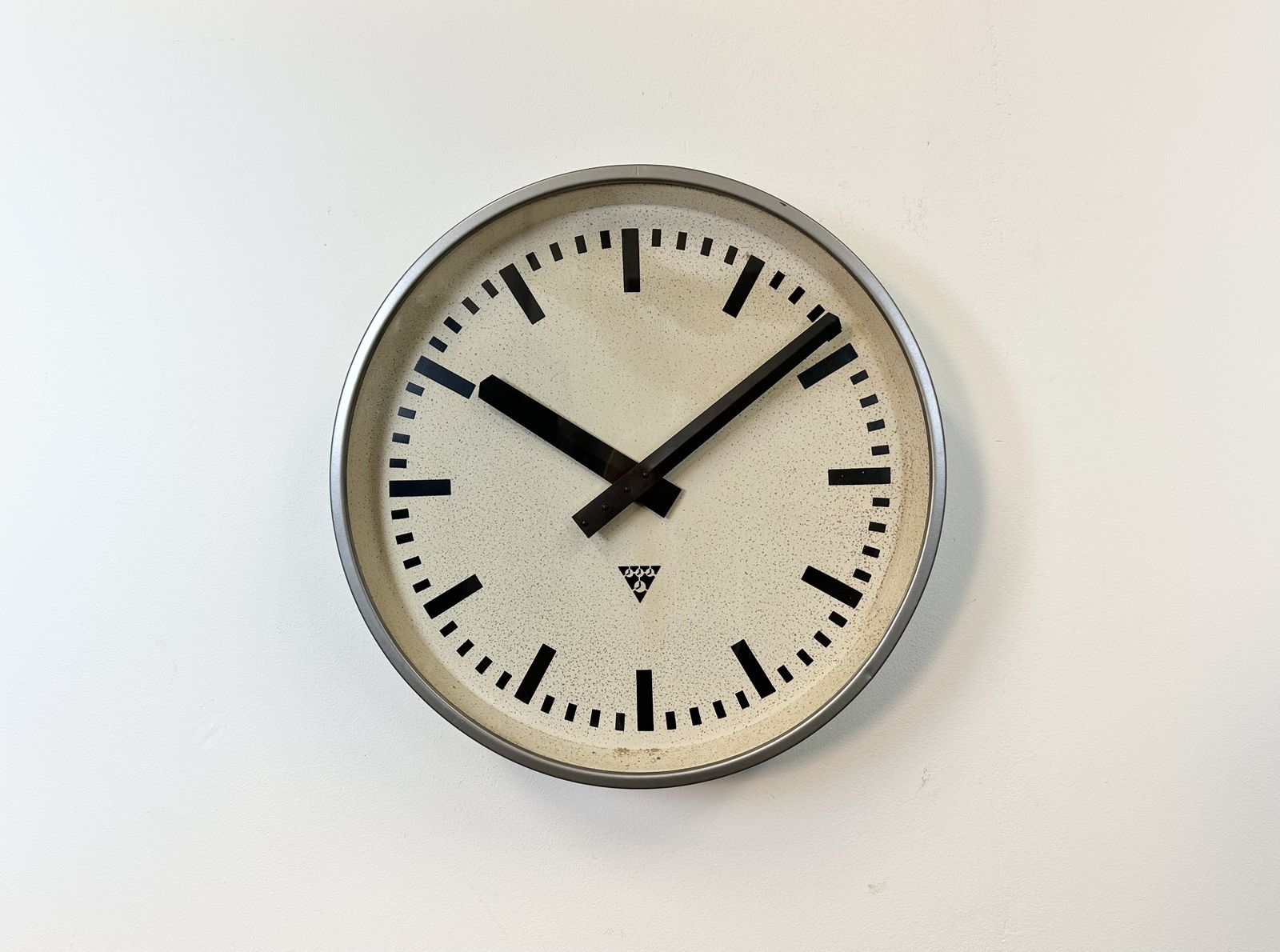 Large Grey Industrial Wall Clock From Pragotron, 1960s photo Home Decor