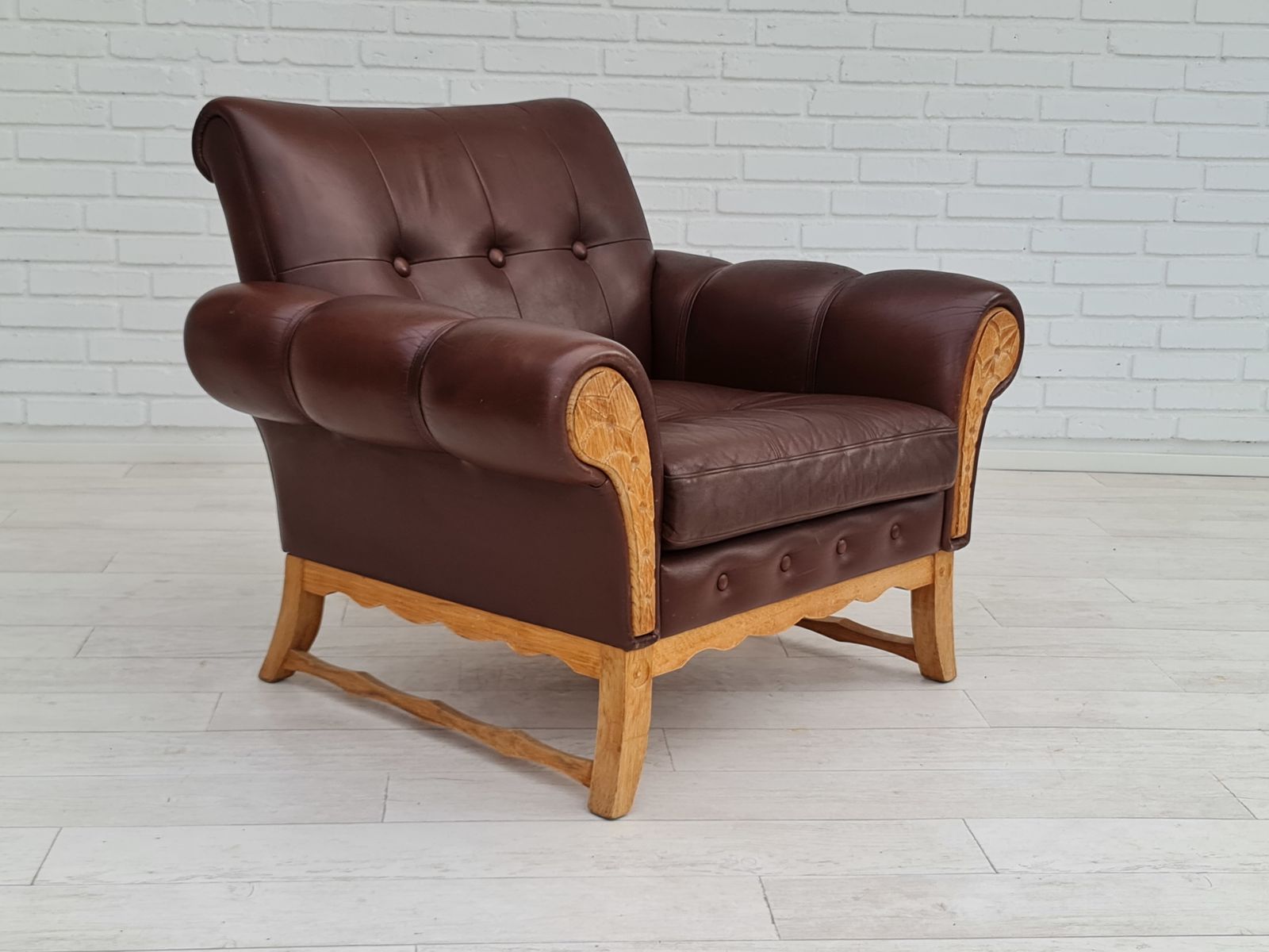 photo buy 70s, Vintage Danish Armchair, Leather, Oak Wood