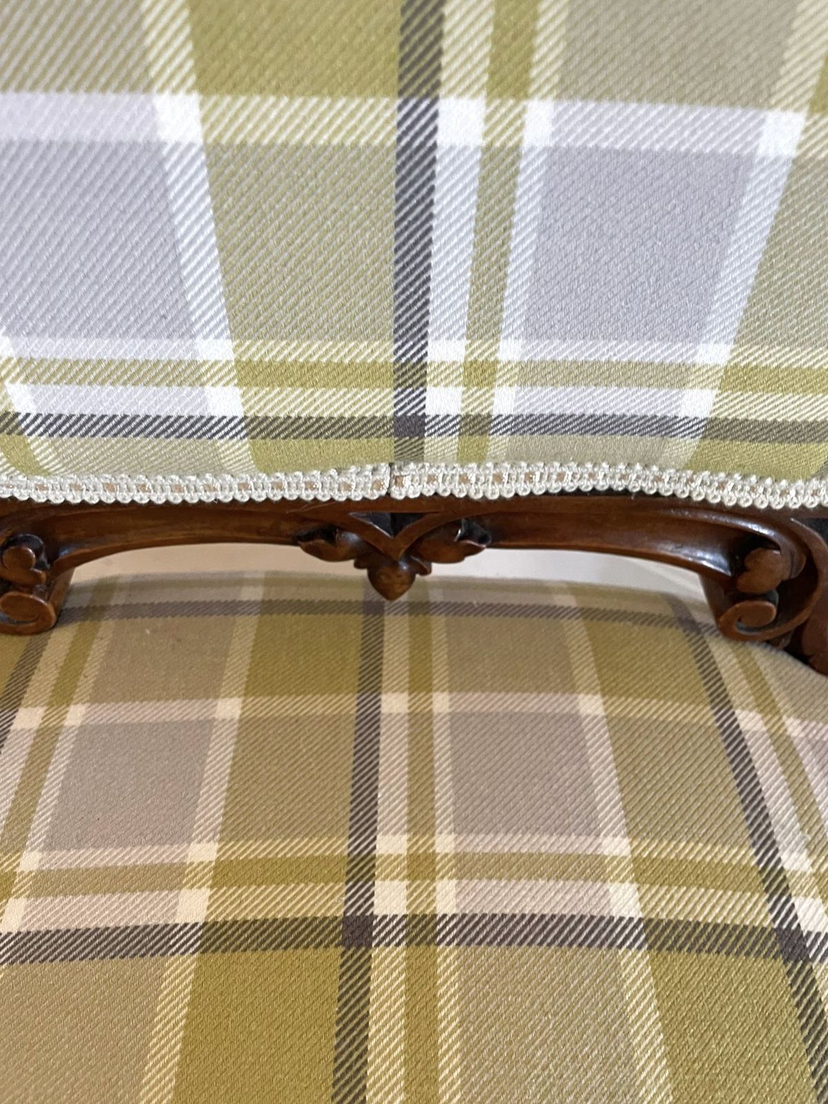 Fine Antique 19th Century Carved Walnut Ladies Chair photo 1625.0