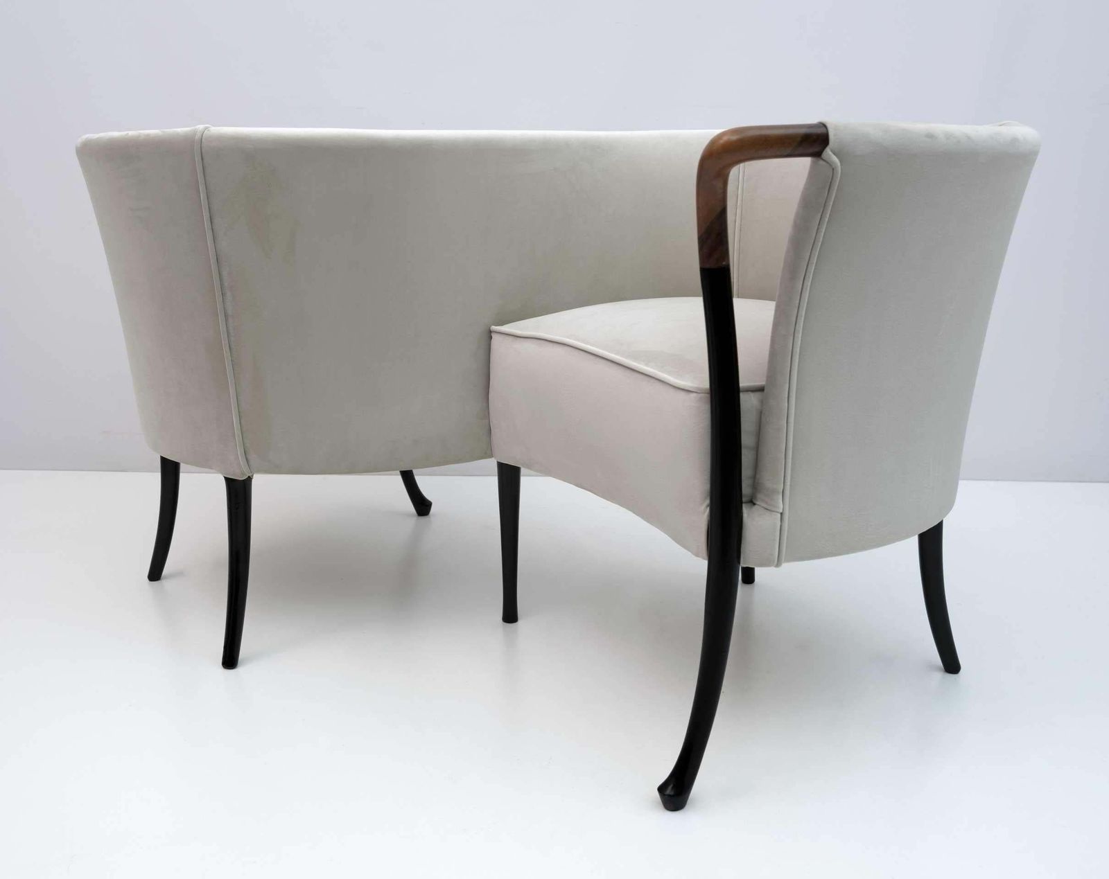 Rare Giorgetti Italian Velvet Conversation Sofa "Progetti", 1980s photo for sale