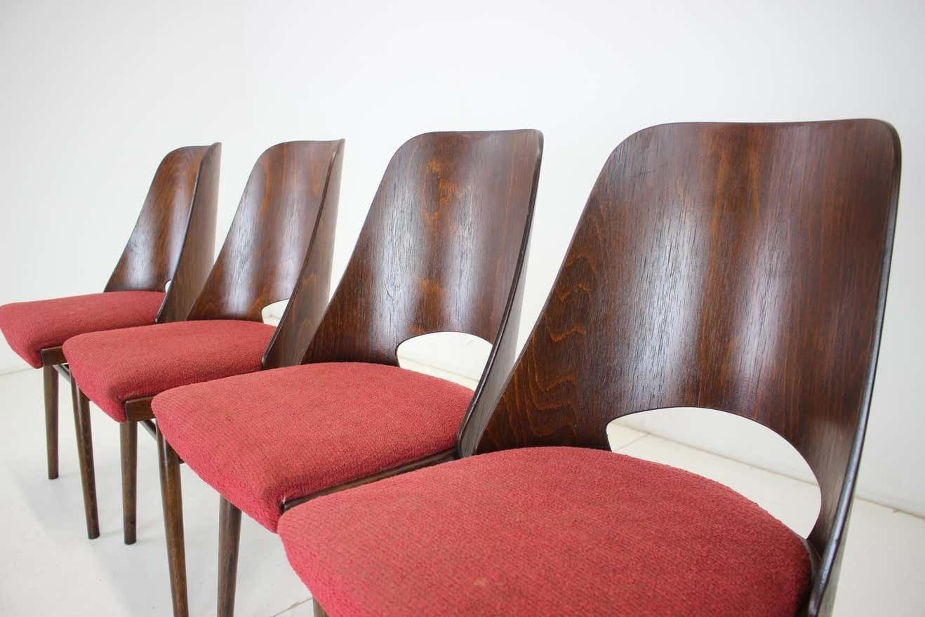 photo vintage 1960s Set Of 4 Oswald Haerdtl Dining Chairs For Ton/Thonet, Czechoslovakia