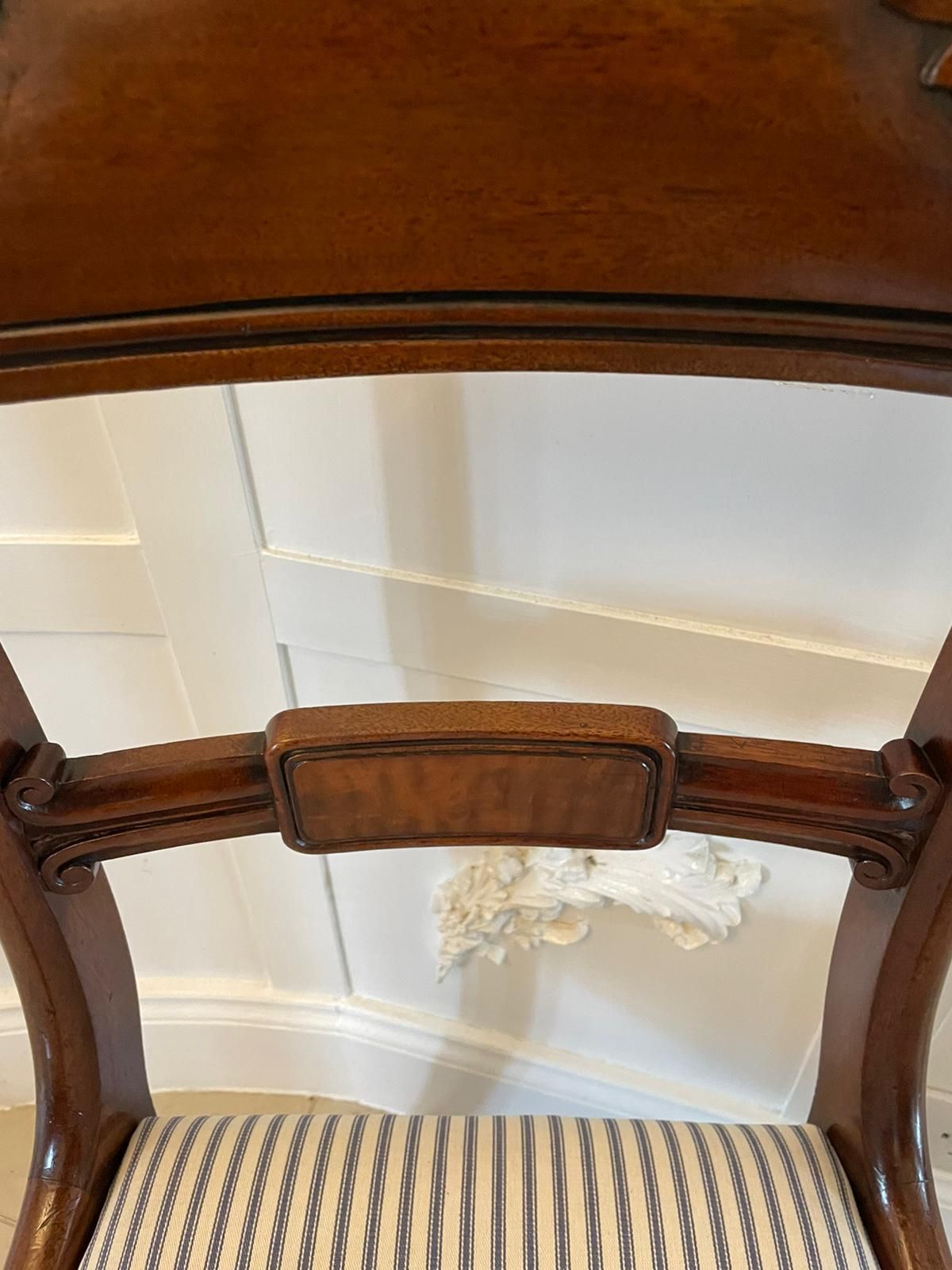 photo vinterior Set Of 4 Antique 19th Century Quality Mahogany Dining Chairs