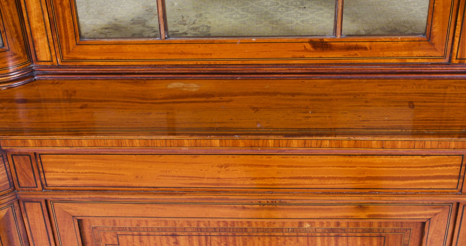 photo furniture Edwardian Serpentine Satinwood Inlaid Display Cabinet 19th C