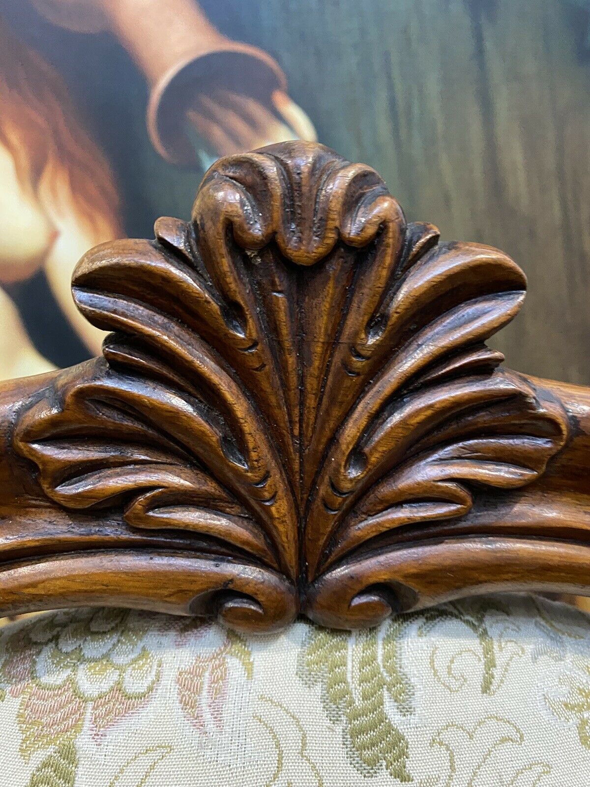 Queen Victoria Walnut Palace/ Boudoir Chair Adorned With Acanthus Leaves Motifs photo buy