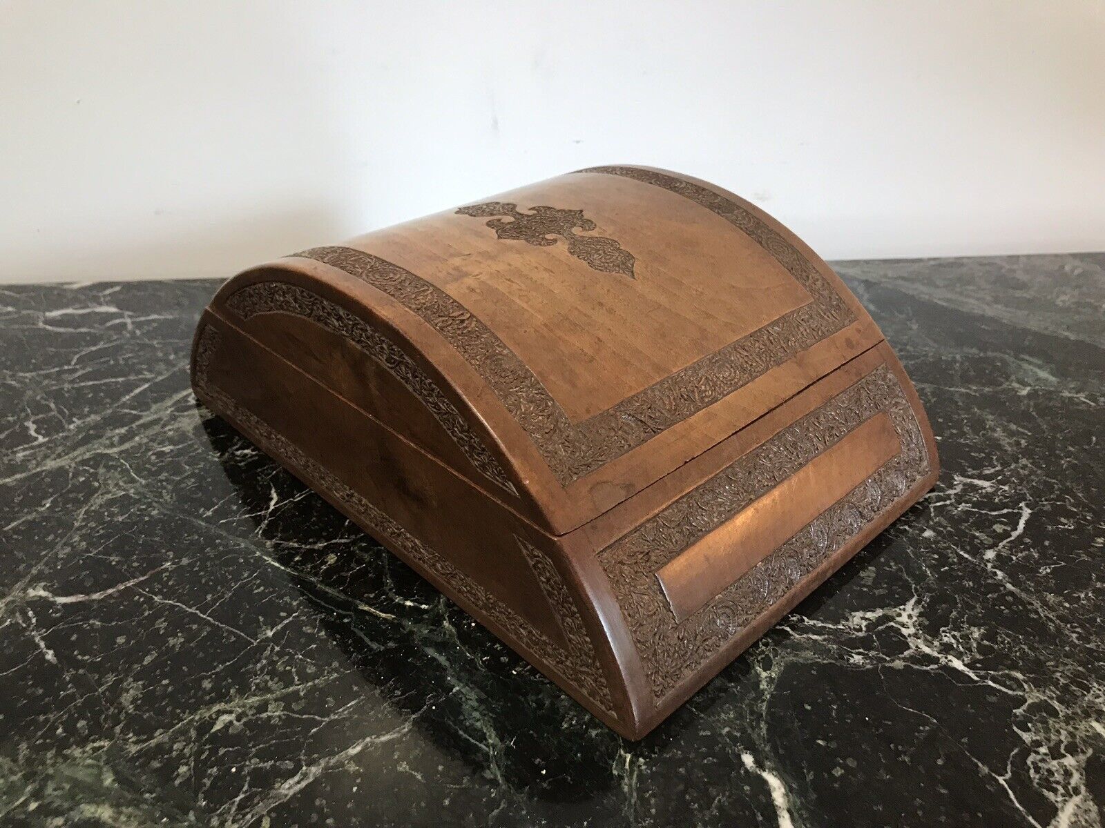 Ladies Boudoir Dome Shaped Oriental Carved Wood Jewellery Box photo vintage