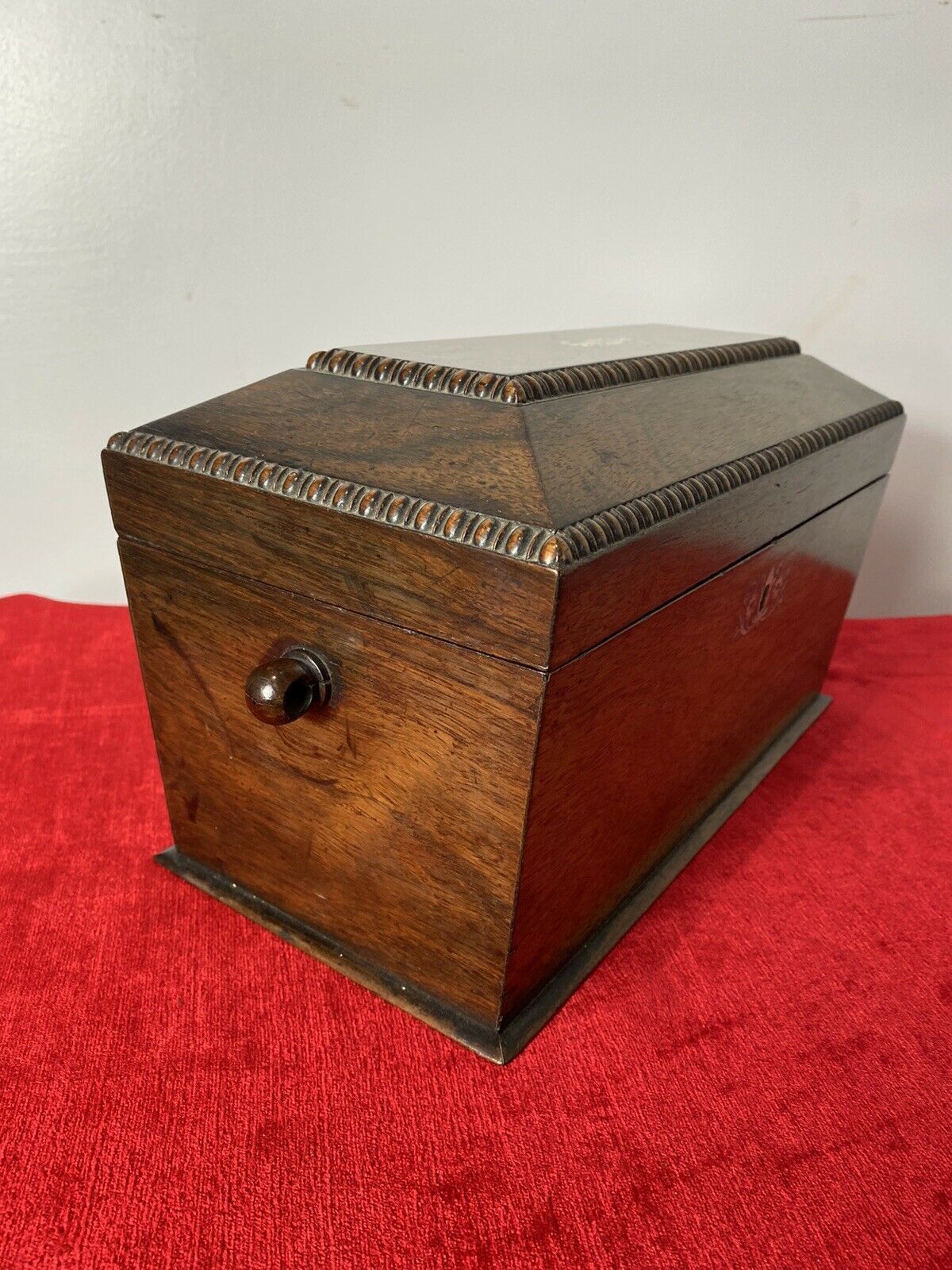 William Iiii Rosewood Sarcophagus Shaped Tea Caddy With Mother Of Pearl Inlay photo 280.0