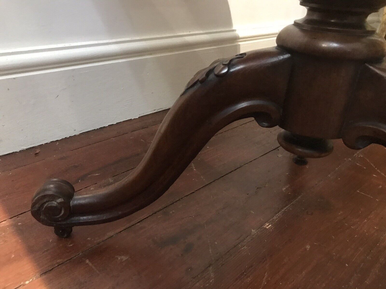 photo for sale Quality 19th Century Elegant Mahogany Wine Table With Centre Turned Pedestal