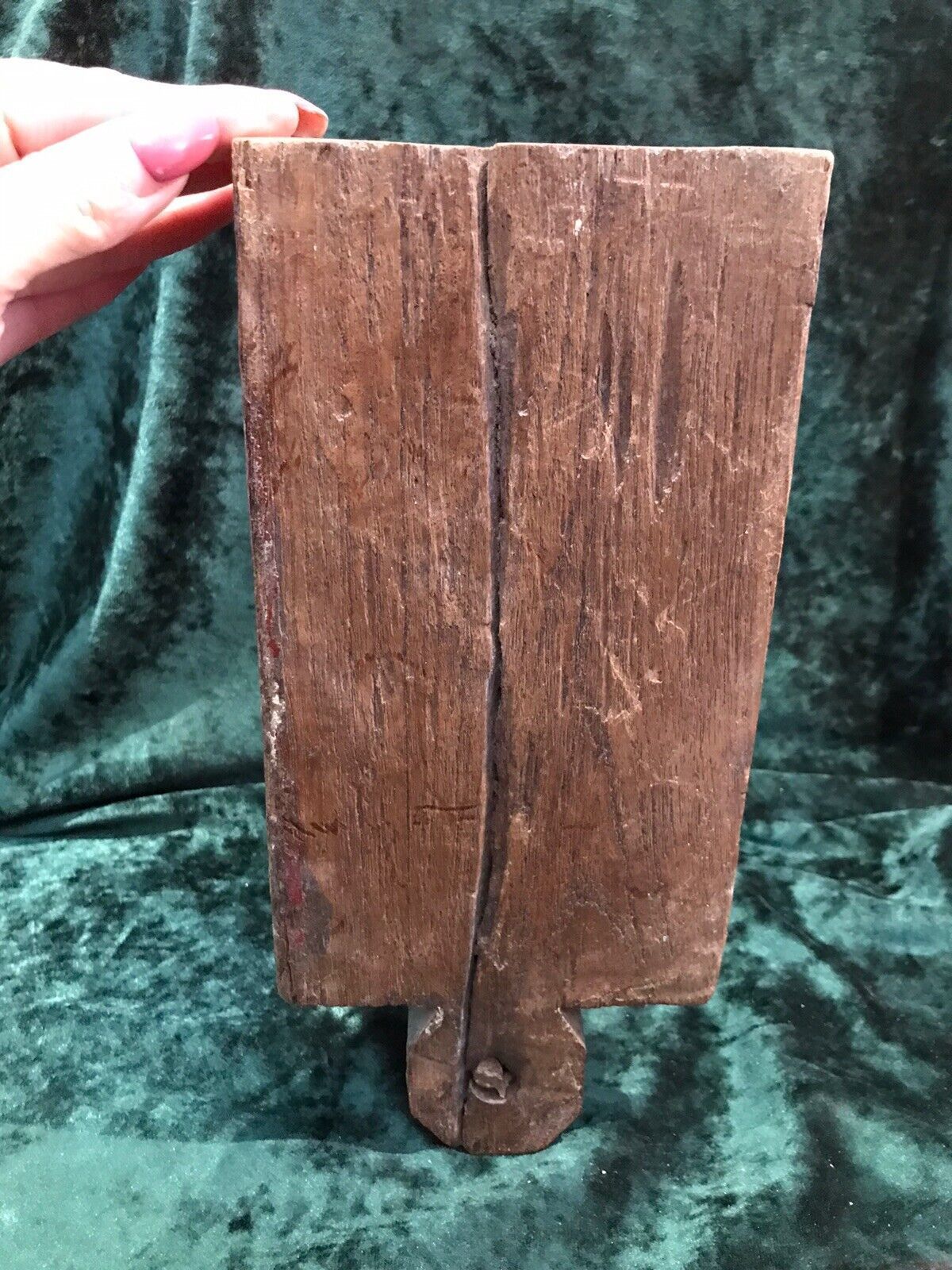 245.0 Early 19th Century Carved Wooden Acanthus Leaf & Pinnacle Top Corbel photo