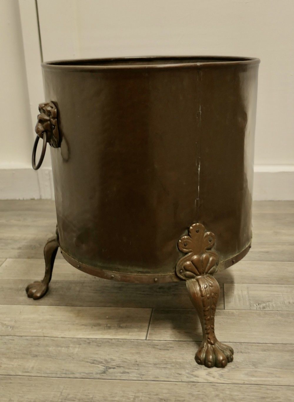 19th Century Copper Coal Or Log Bucket On Lions Paw Feet