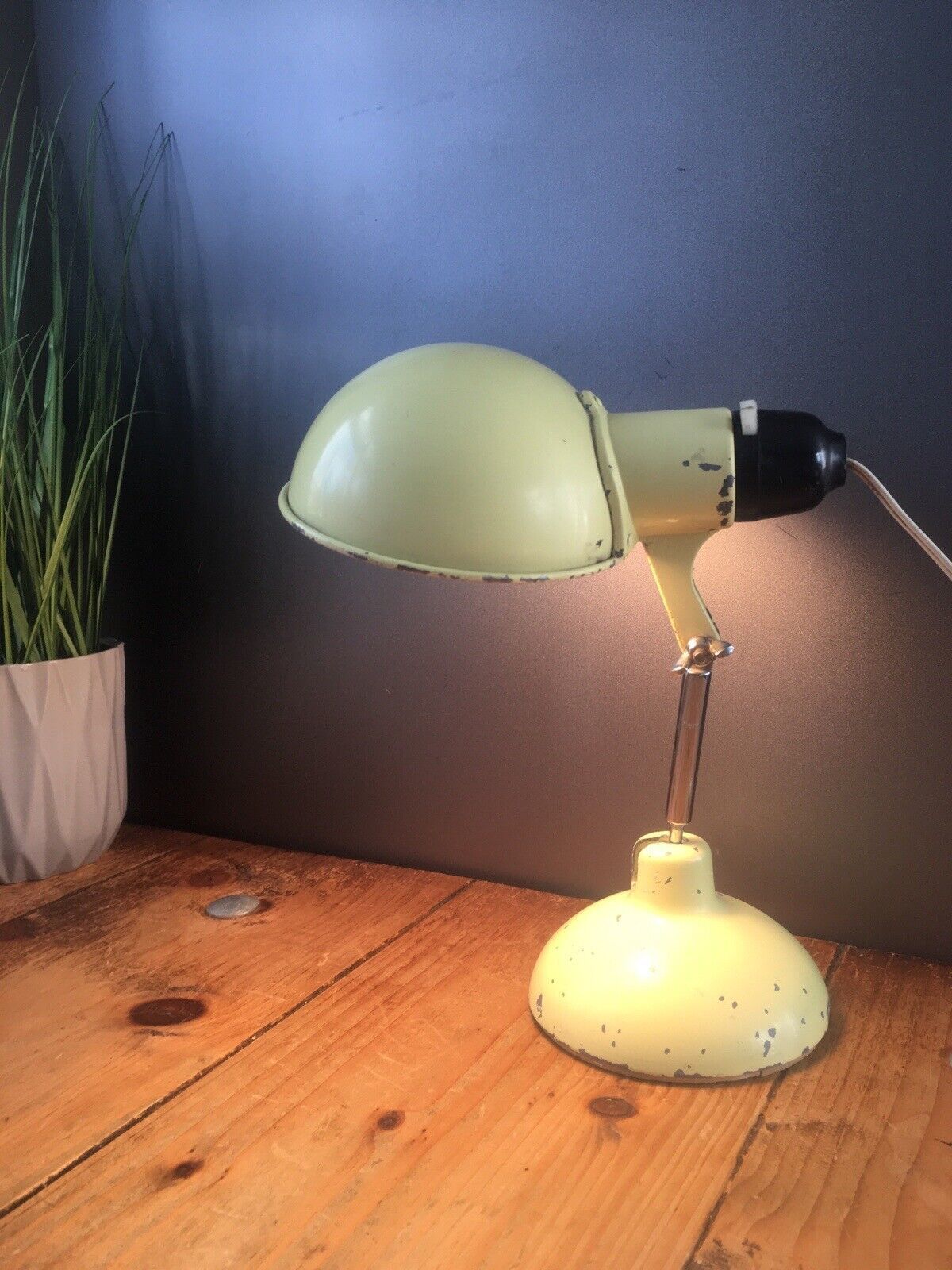 Mid Century Modern Metek Foldable Articulated Travel Desk Lamp Industrial 50's