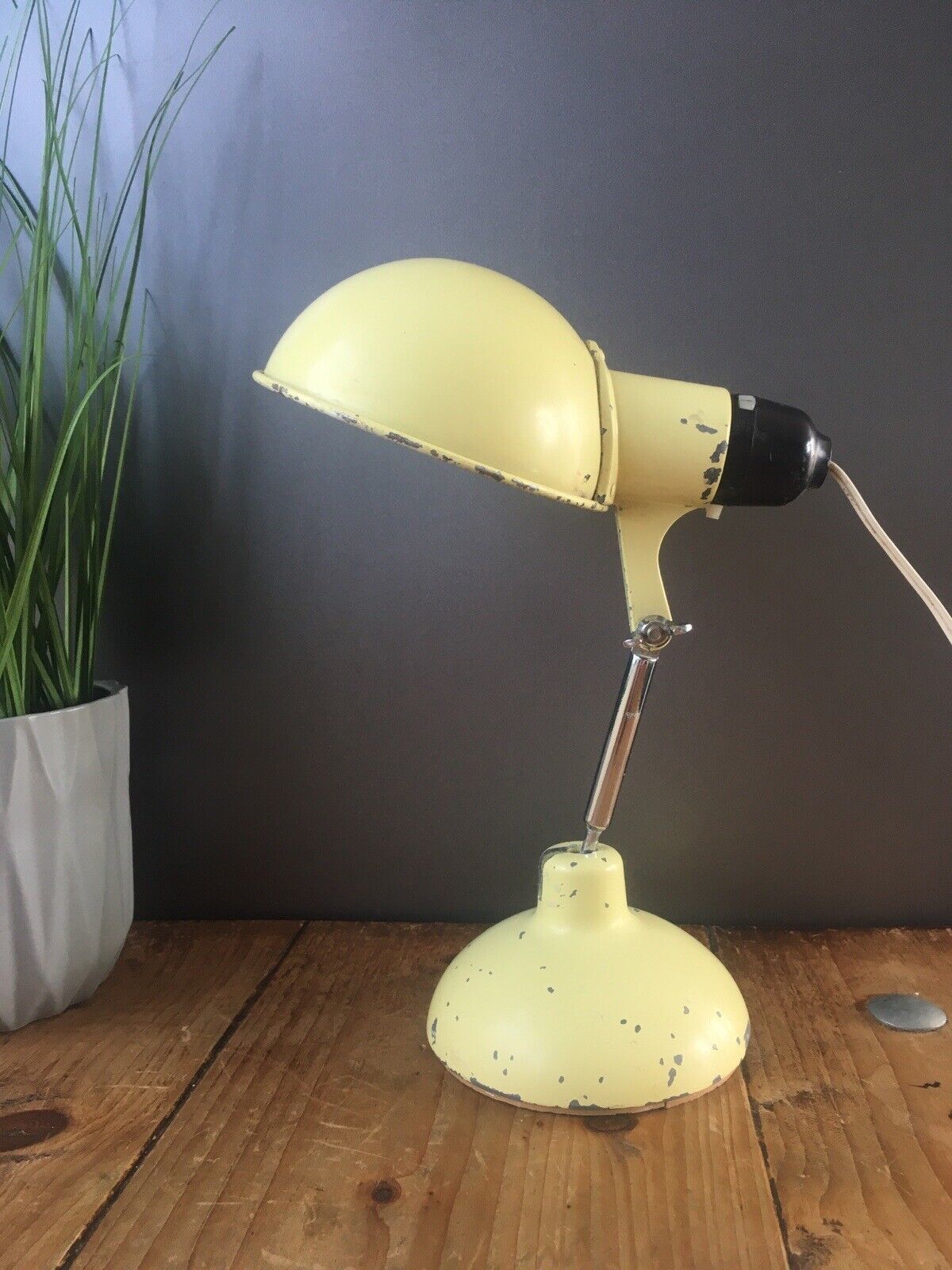 Mid Century Modern Metek Foldable Articulated Travel Desk Lamp Industrial 50's photo furniture